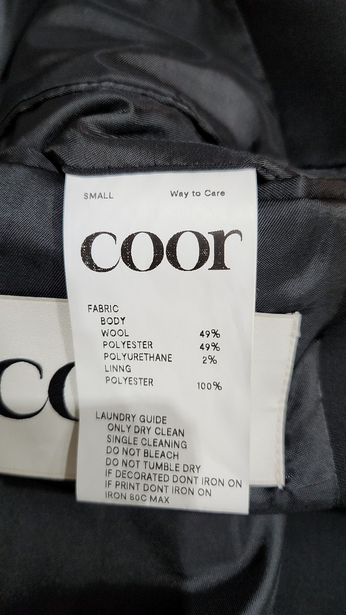 쿠어(COOR) 싱글 투 버튼 블레이저 (블랙) M