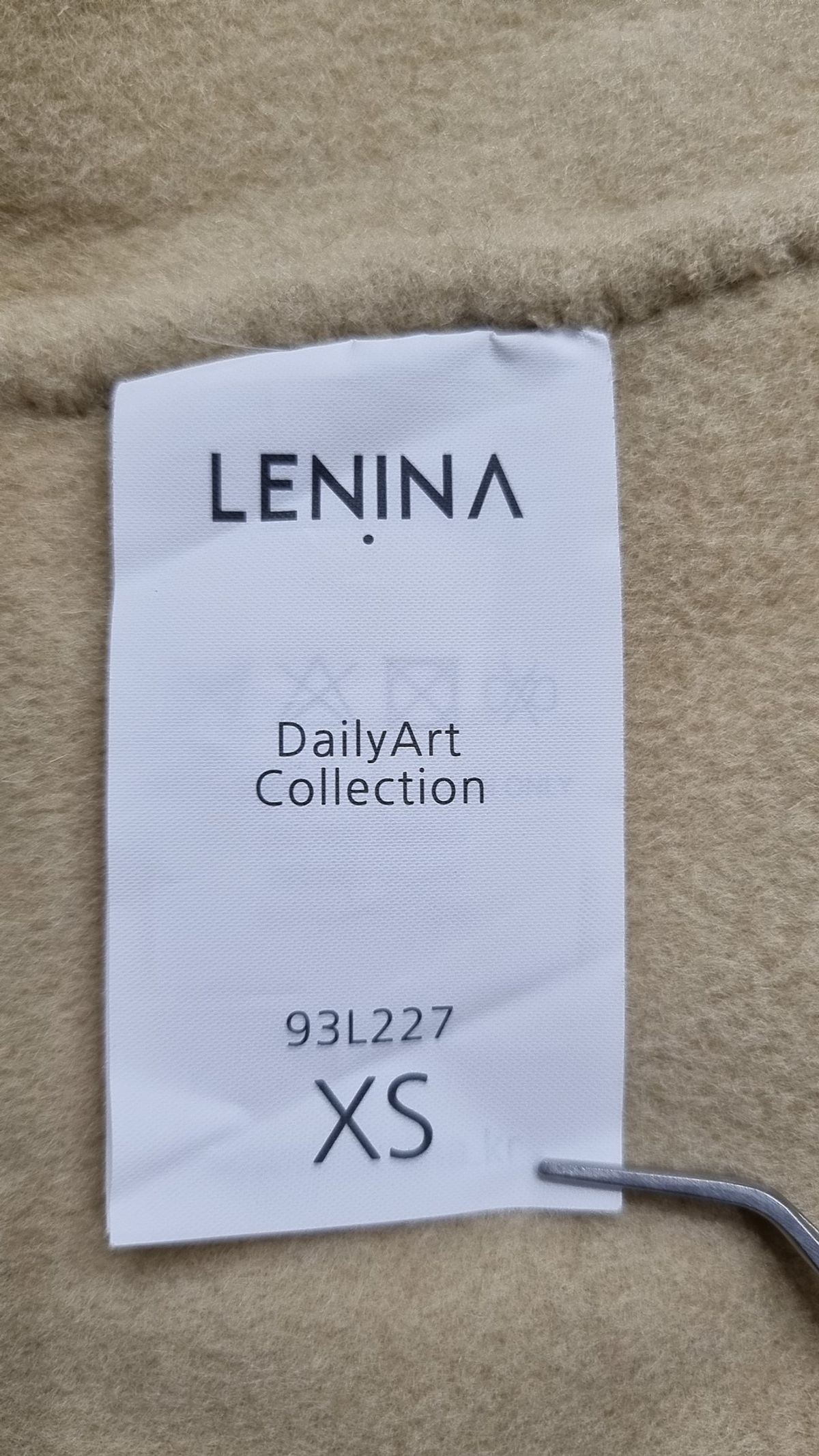 르니나(LENINA) 겨울 기타 코트 XS