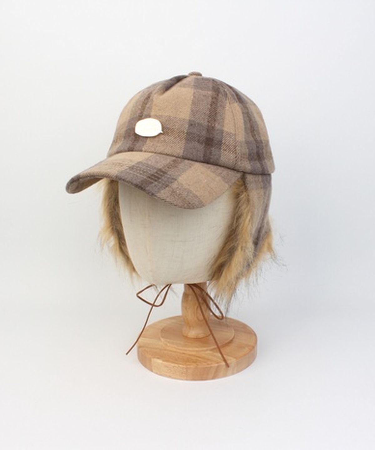 유니버셜 케미스트리(UNIVERSAL CHEMISTRY) Check Beige Fur Earflap Cap 귀달이모자