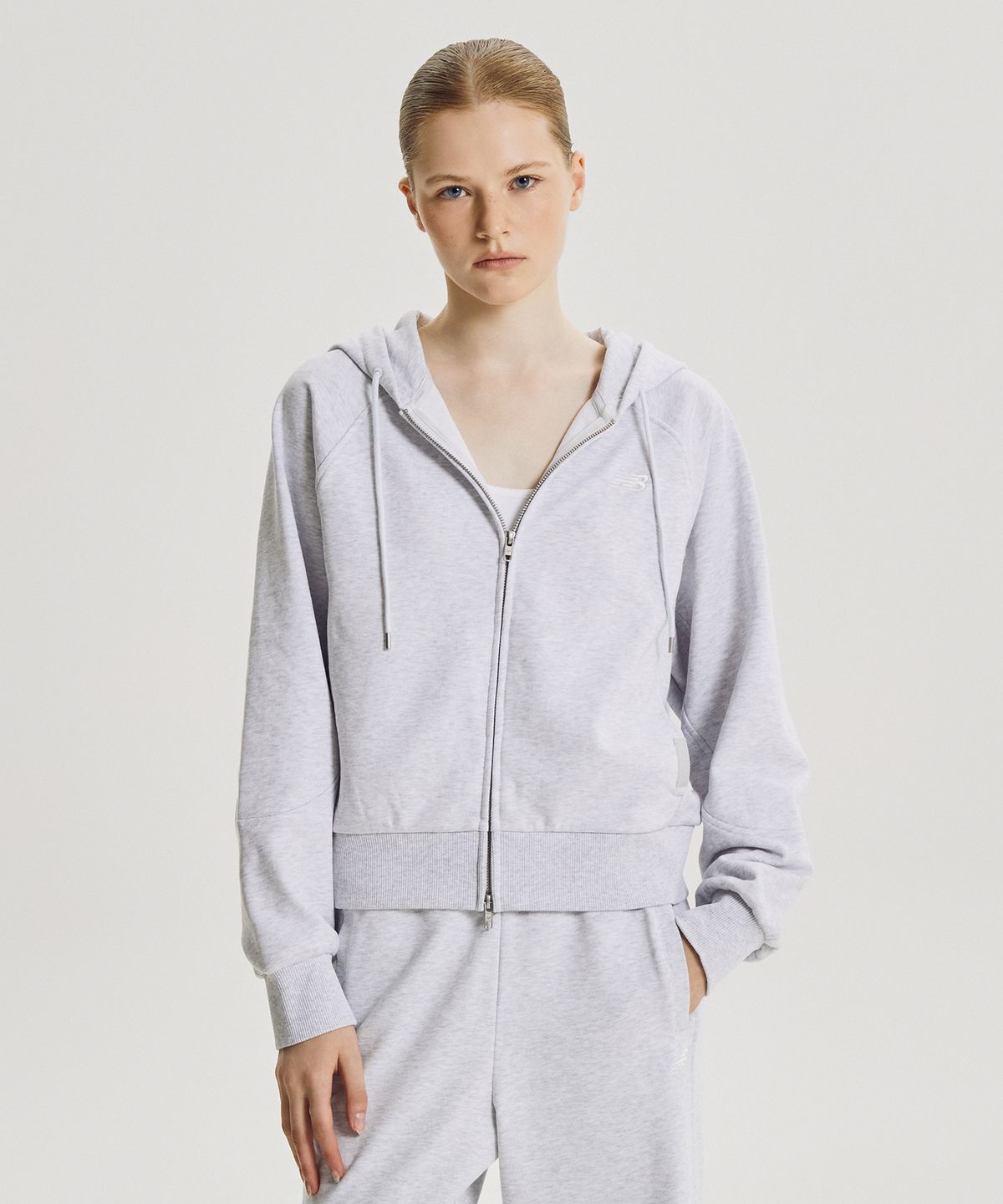 뉴발란스(NEW BALANCE) NBMDG4W912 / WOMEN 에센셜 후드집업 (L/GRAY)