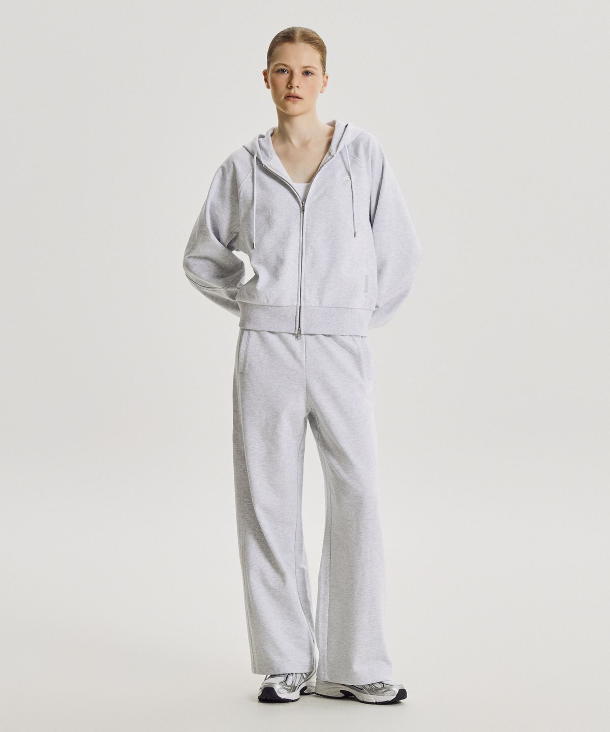 뉴발란스(NEW BALANCE) NBMLG4W922 / WOMEN 에센셜 와이드팬츠 (L/GRAY)