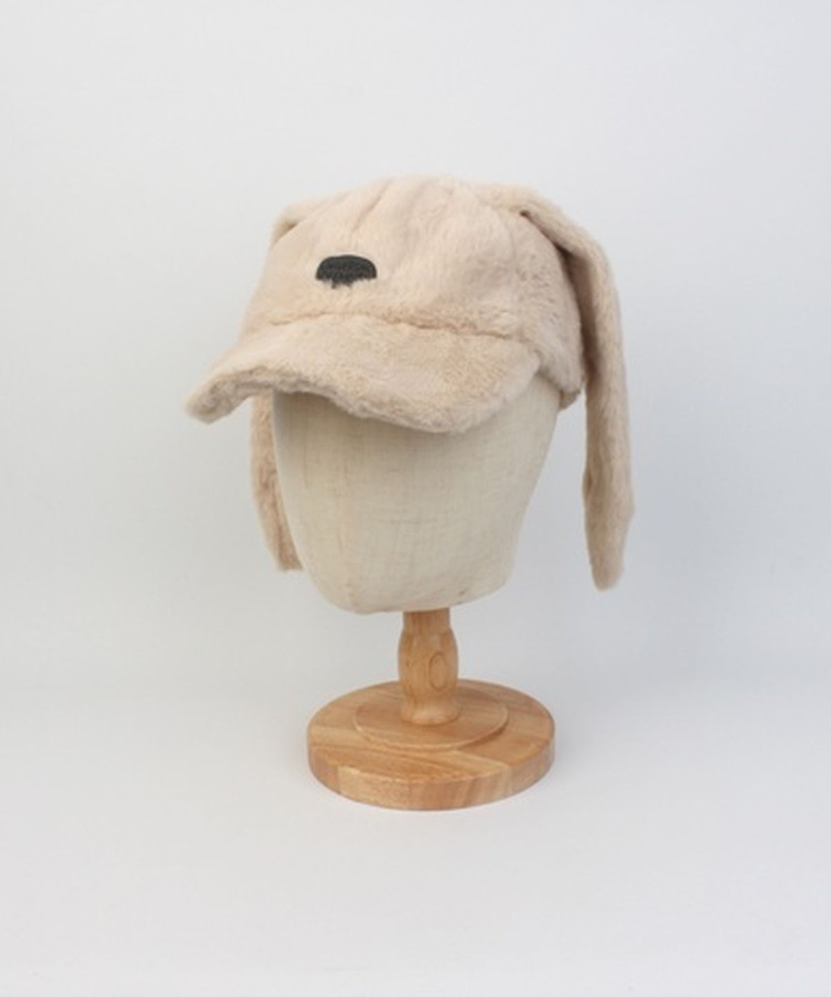 유니버셜 케미스트리(UNIVERSAL CHEMISTRY) Rabbit Fur Beige Ballcap 토끼모자