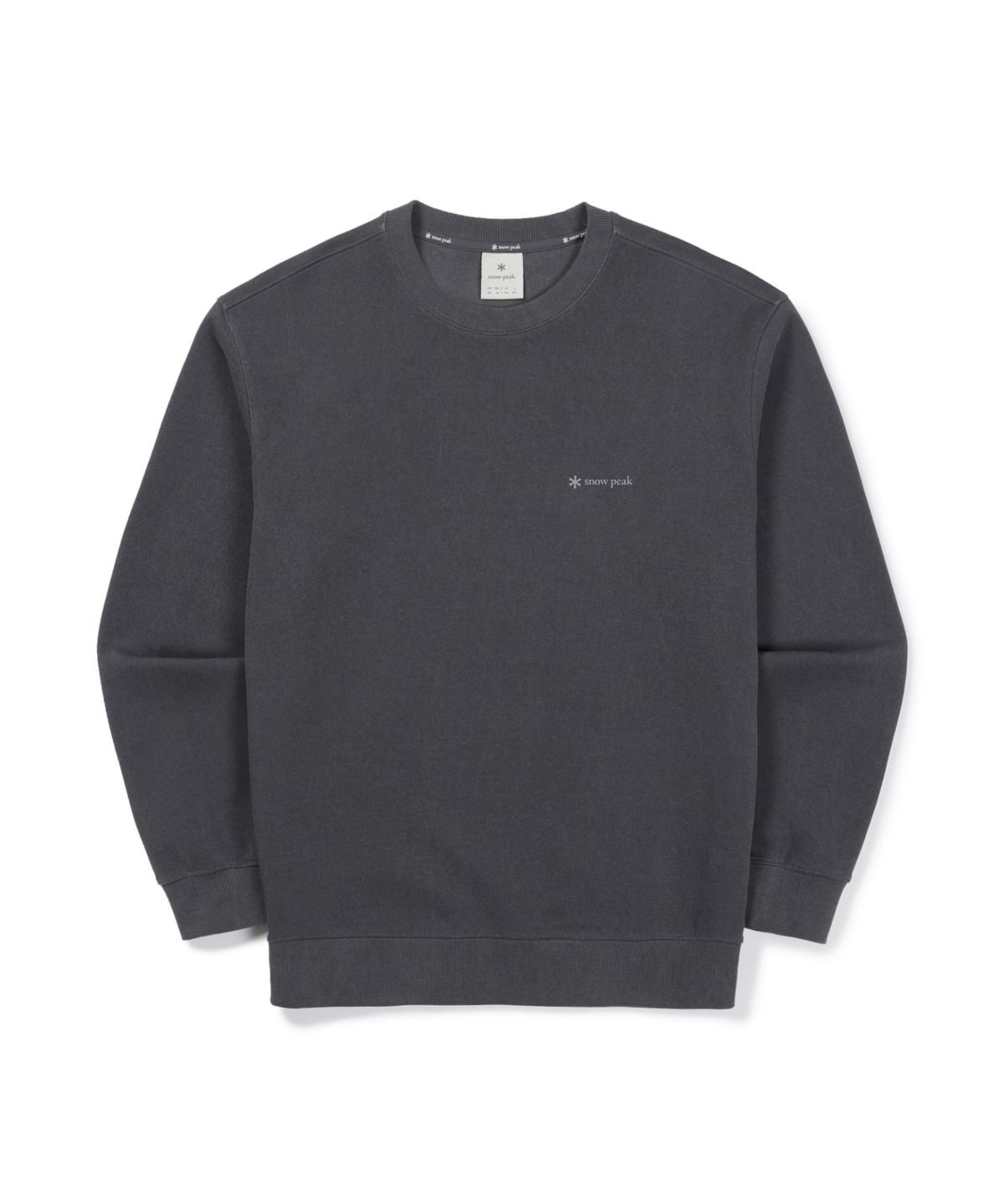 스노우피크 어패럴(SNOWPEAK APPAREL) 피그먼트 다잉 레터링 맨투맨 (S26FUFHT64) Charcoal