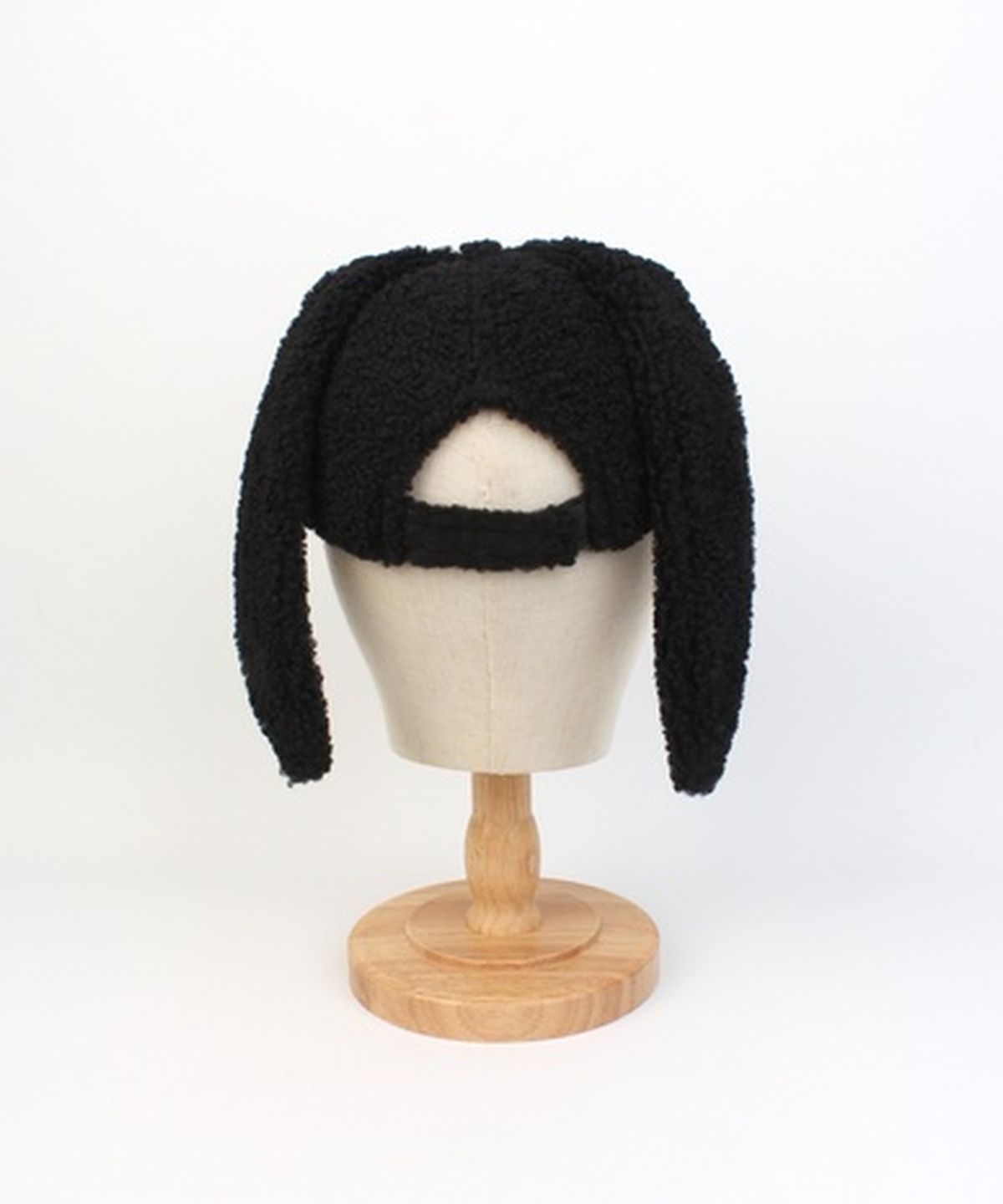 유니버셜 케미스트리(UNIVERSAL CHEMISTRY) Rabbit Fleece Black Ballcap 토끼모자