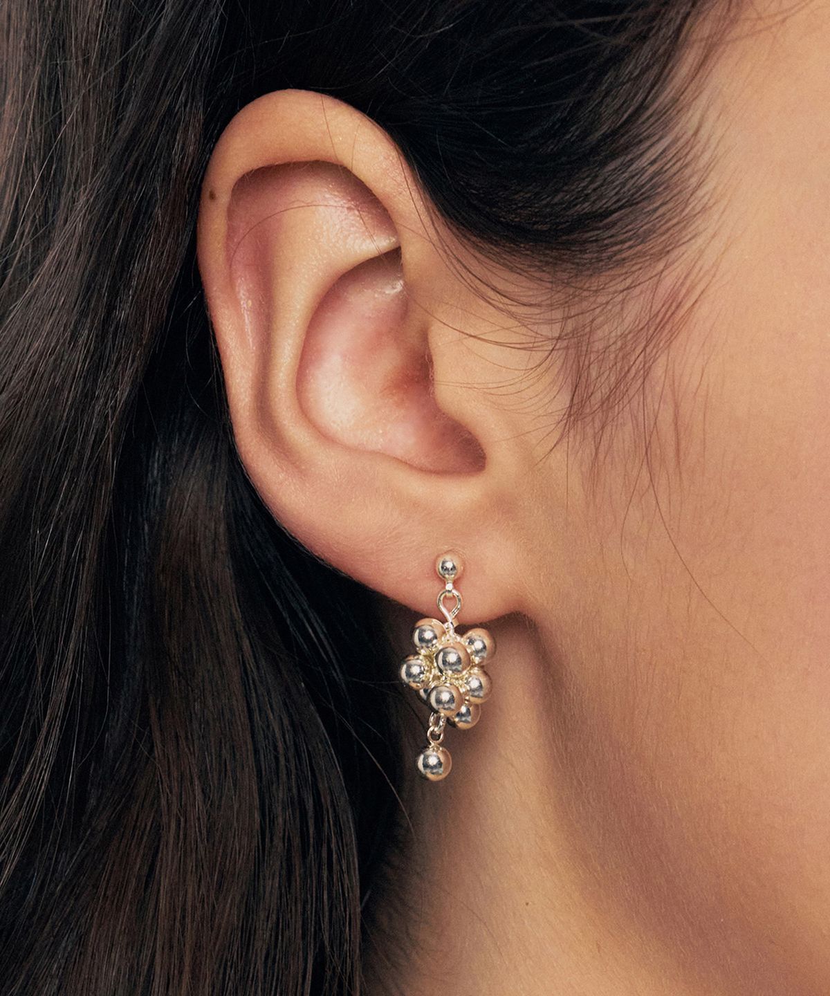 헤이(HEI) grape cluster drop earrings