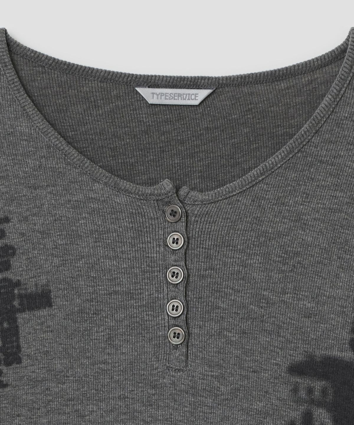타입서비스(TYPESERVICE) Blur Spray Henley Top [Charcoal]