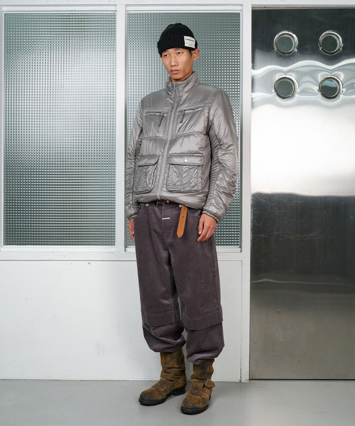 더바이닐하우스(THEVINYLHOUSE) UTILITY HIGH NECK LIGHT JACKET GREY