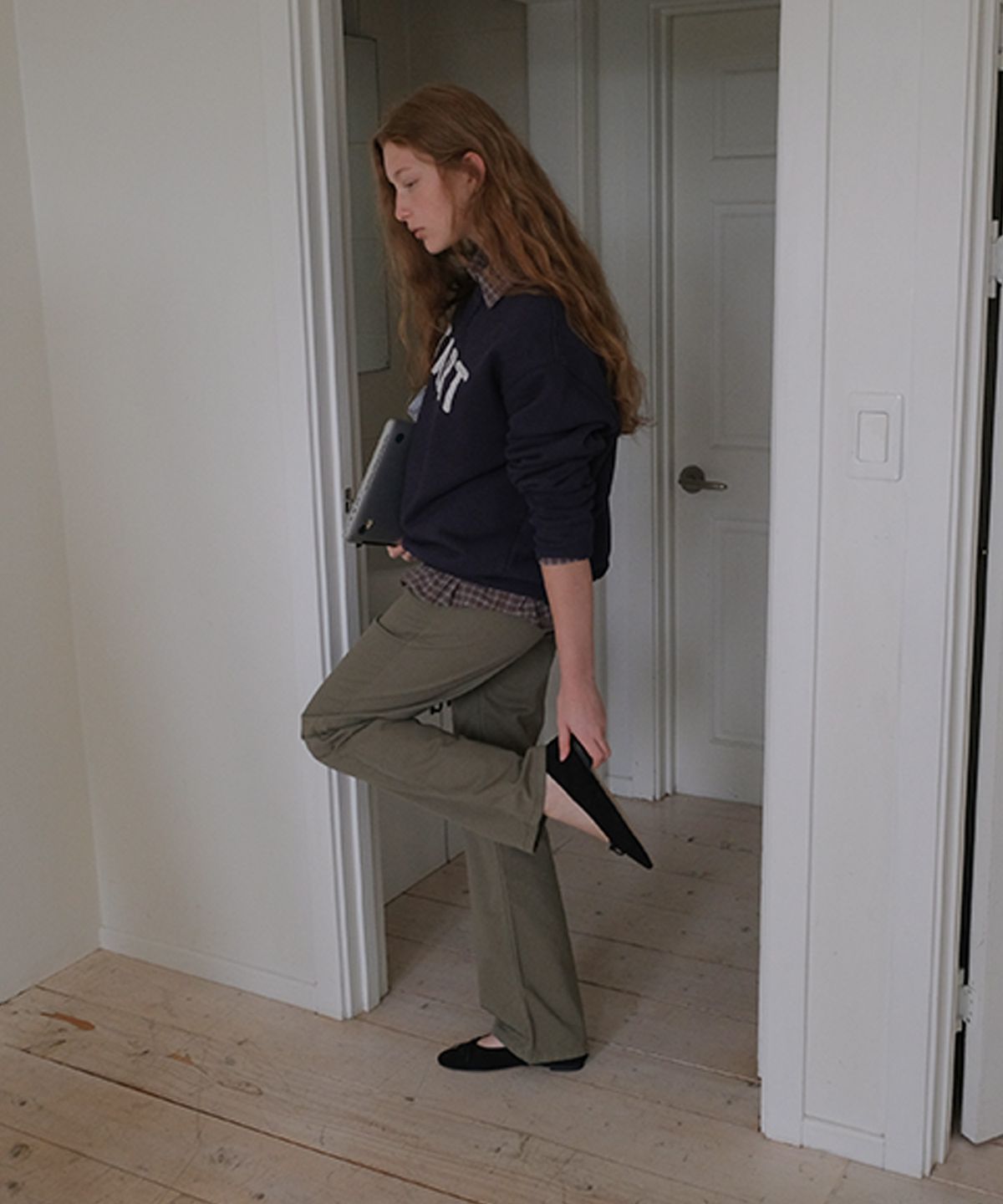 타버트(TARVERT) Palid Chino Pants - Khaki