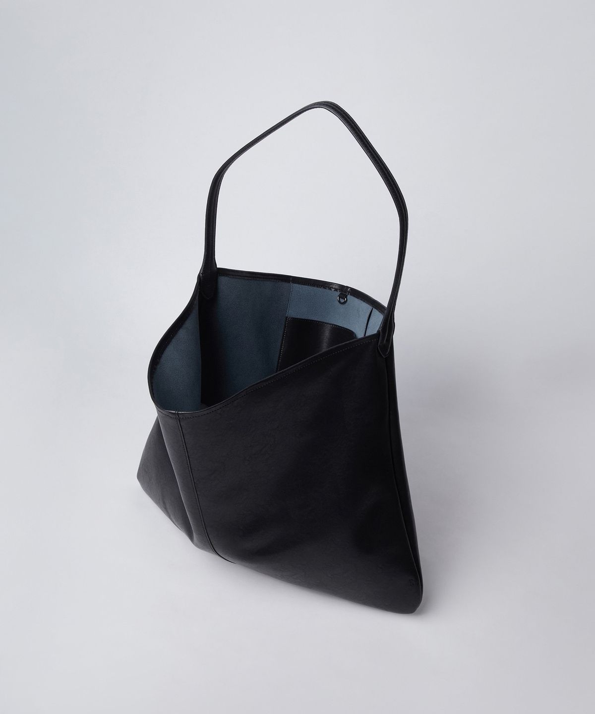 247시리즈(247SERIES) COW HIDE ARCHI 토트 백 BLACK