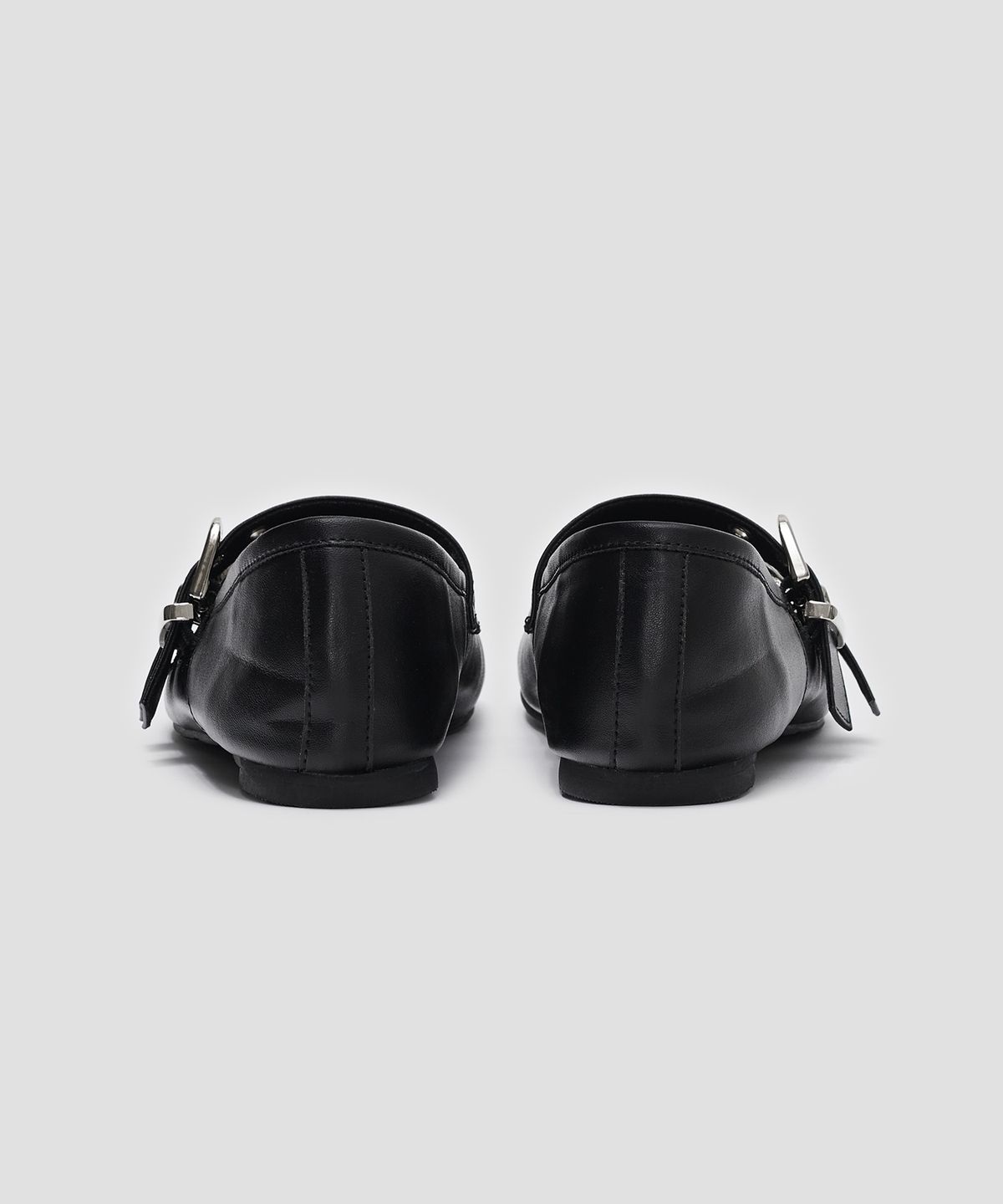 타입서비스(TYPESERVICE) Ribbon Rivet Buckle Flats [Black]