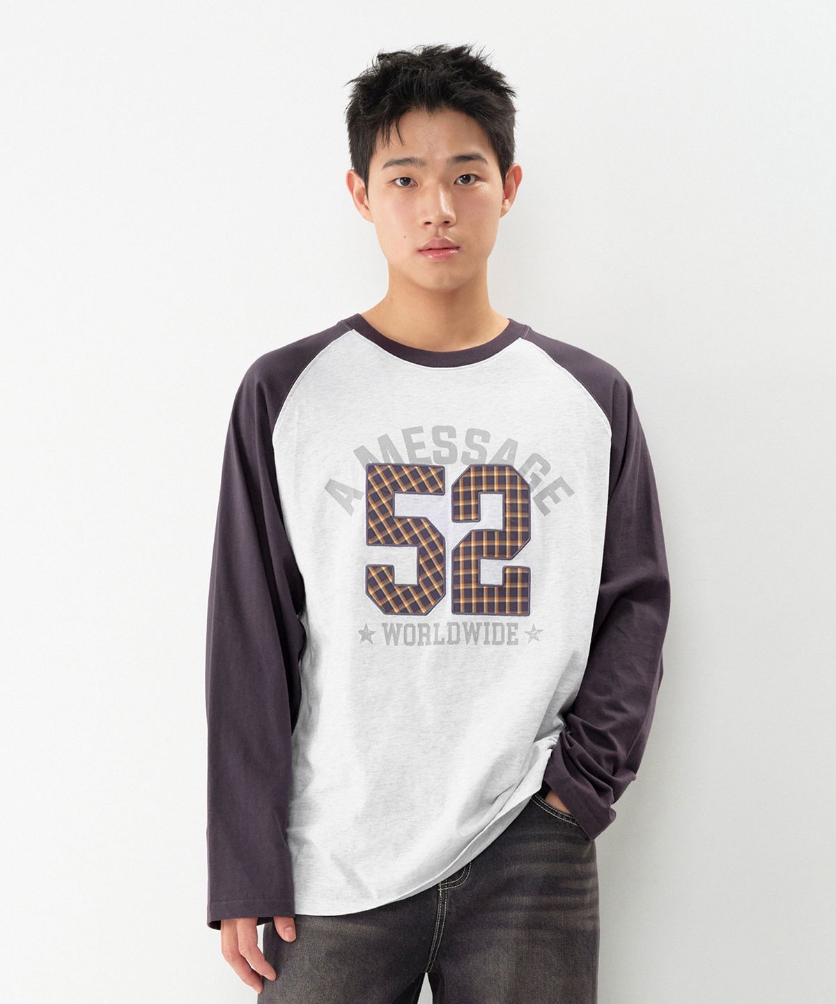 아메스 월드와이드(AMES-WORLDWIDE) 52 CHECK APPLIQUE RAGLAN LS TEE LIGHT GREY