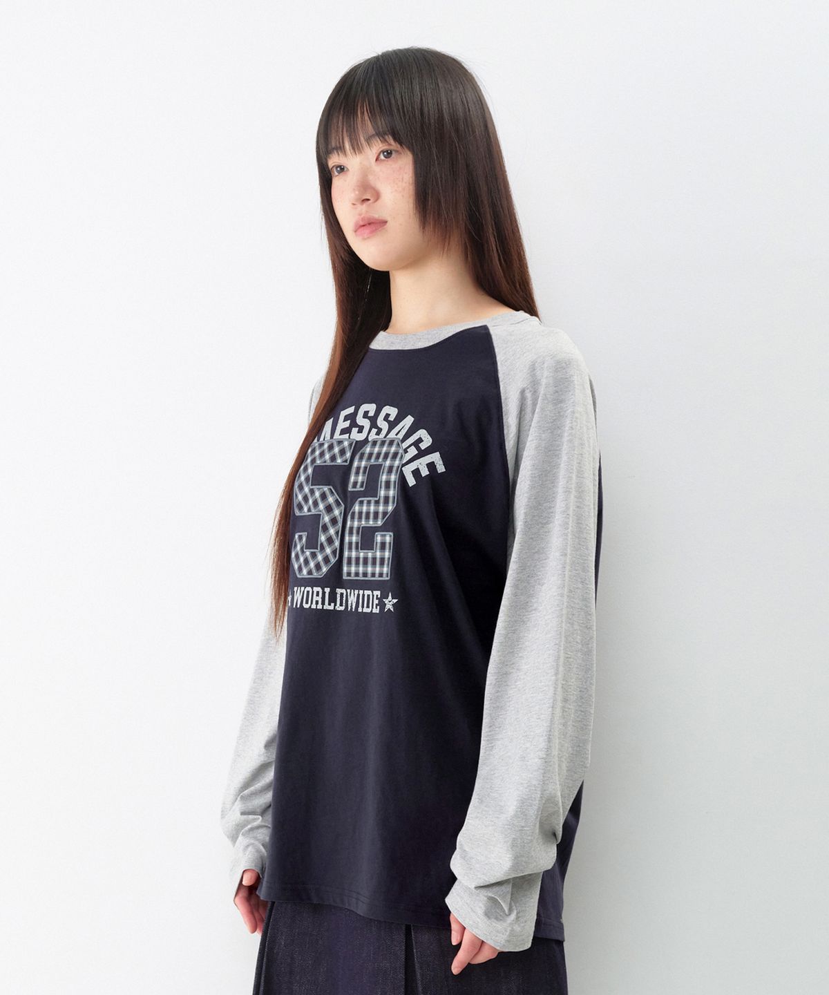 아메스 월드와이드(AMES-WORLDWIDE) 52 CHECK APPLIQUE RAGLAN LS TEE NAVY