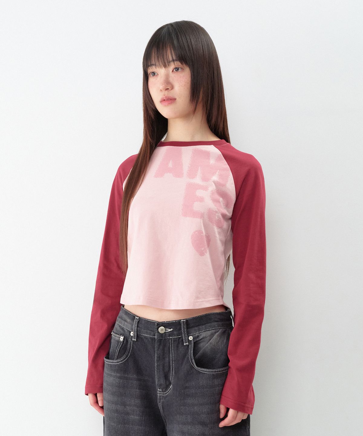 아메스 월드와이드(AMES-WORLDWIDE) BOLD TYPO ROUND HEM LS TEE PINK