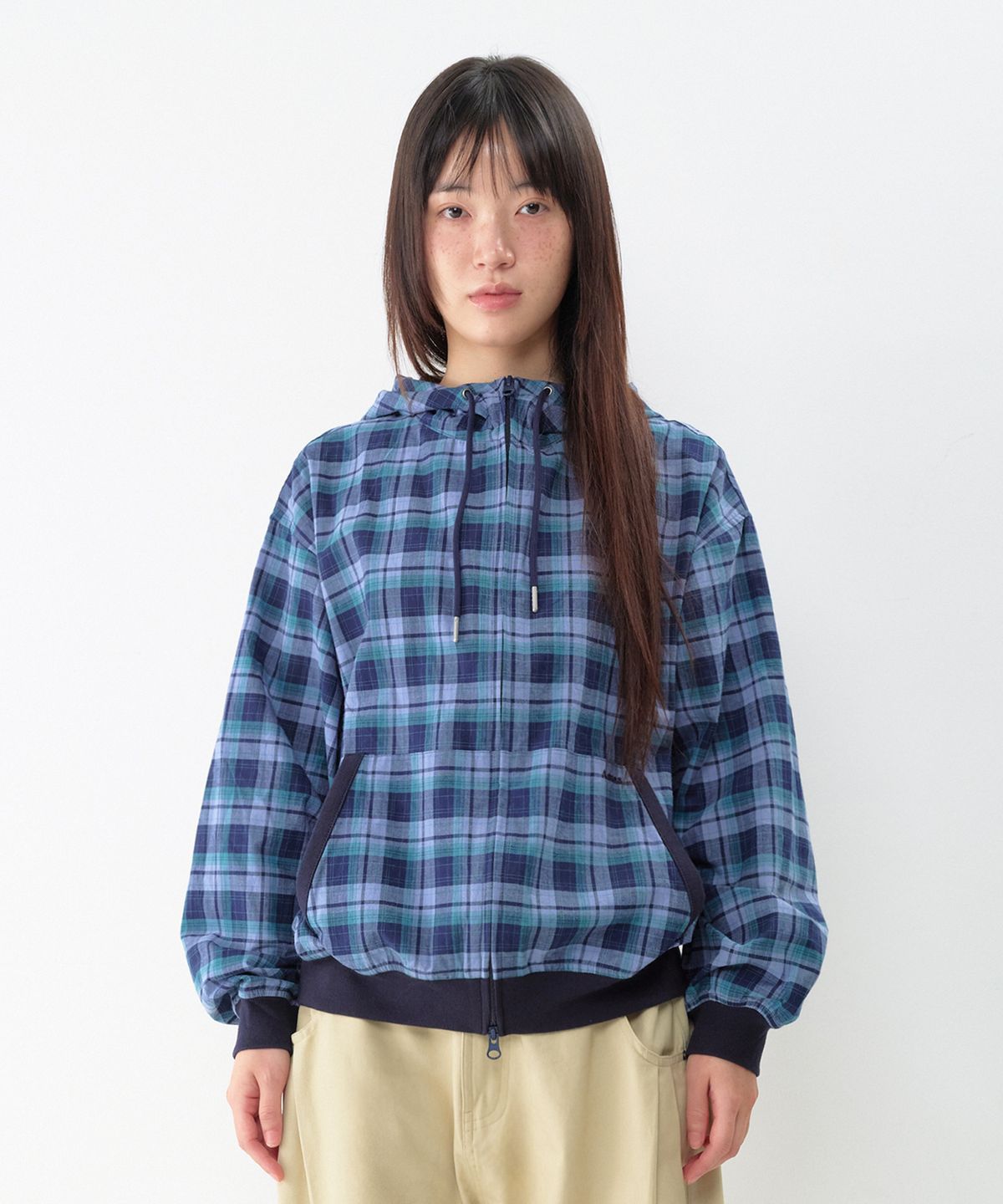 아메스 월드와이드(AMES-WORLDWIDE) CHECK HOODED WINDBREAKER BLUE