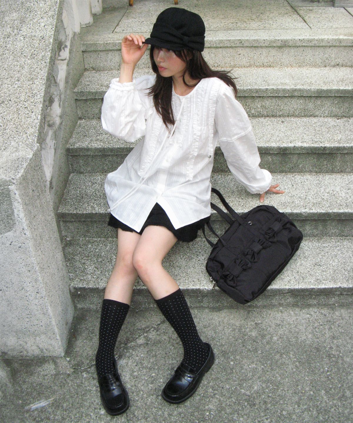 론론(RONRON) RIBBON NEWSBOY SWEAT CAP BLACK