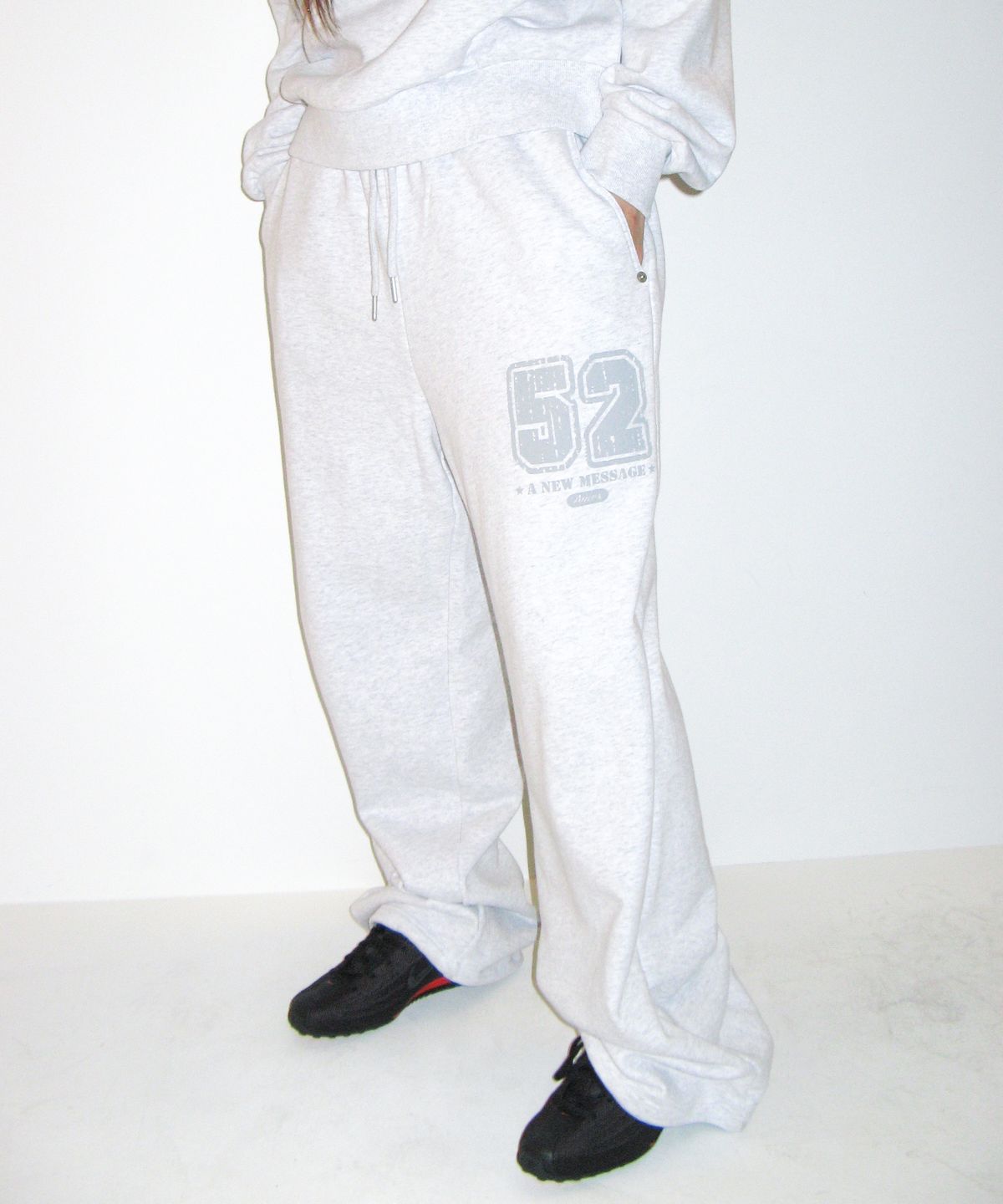 아메스 월드와이드(AMES-WORLDWIDE) 52 CASUAL SWEATPANTS LIGHT GREY