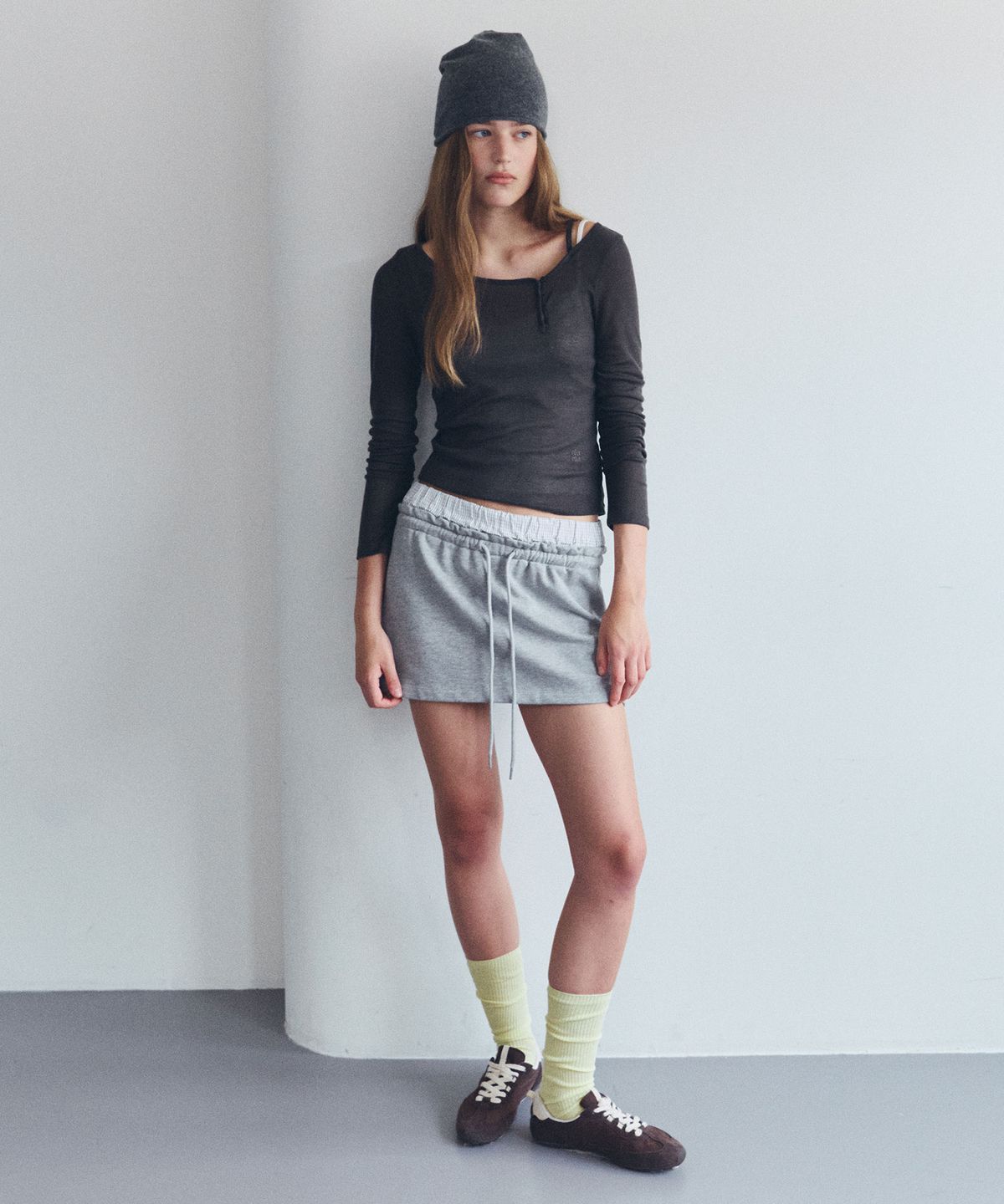 로라로라(ROLAROLA) NUBASIC SAGGING SWEAT MINI SKIRT MELANGE GRAY