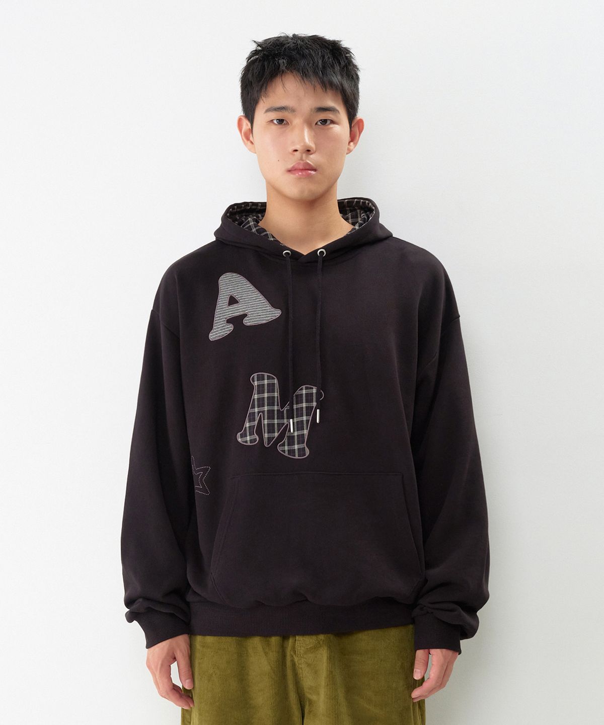 아메스 월드와이드(AMES-WORLDWIDE) BIG PATCH APPLIQUE HOODIE BLACK