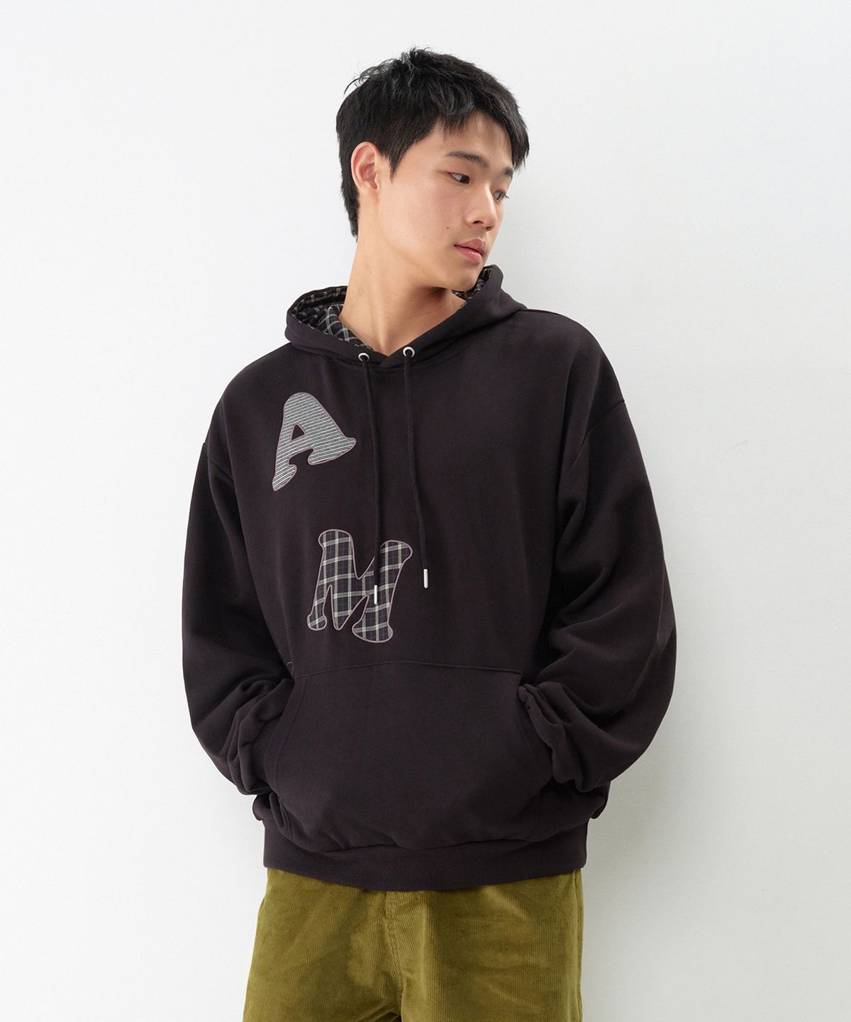 아메스 월드와이드(AMES-WORLDWIDE) BIG PATCH APPLIQUE HOODIE BLACK