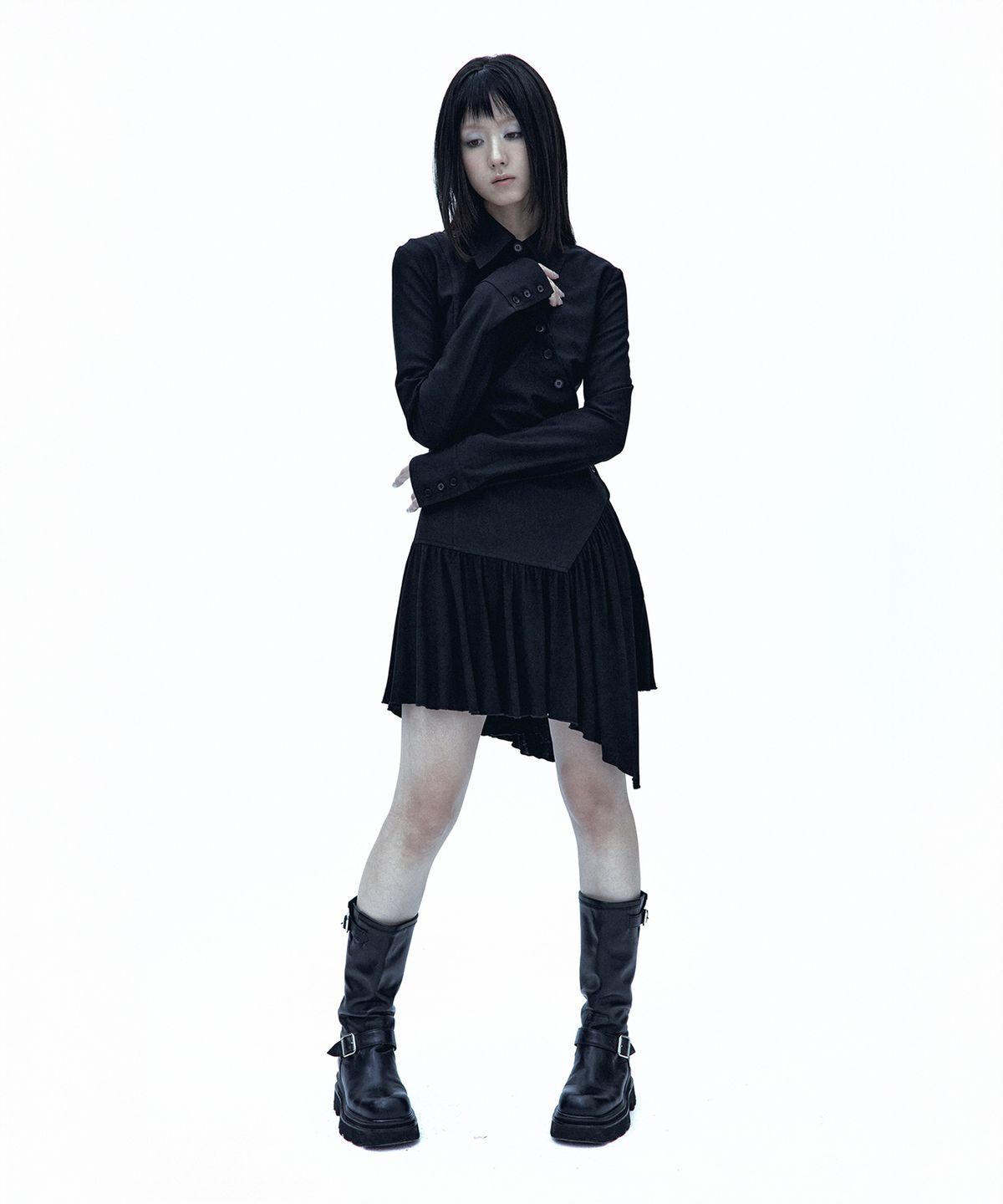 러프넥(ROUGHNECK) Diagonal Pleated Shirt Dress