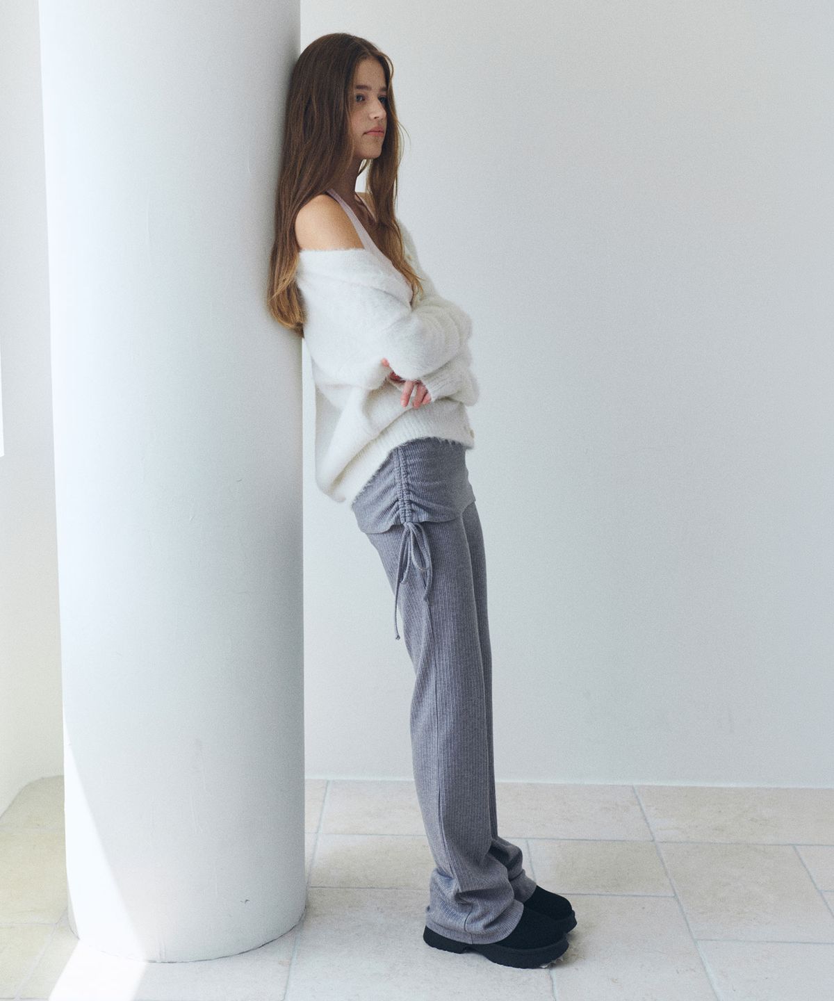 로라로라(ROLAROLA) NUBASIC FOLDING BOOTSCUT PANTS MELANGE GRAY
