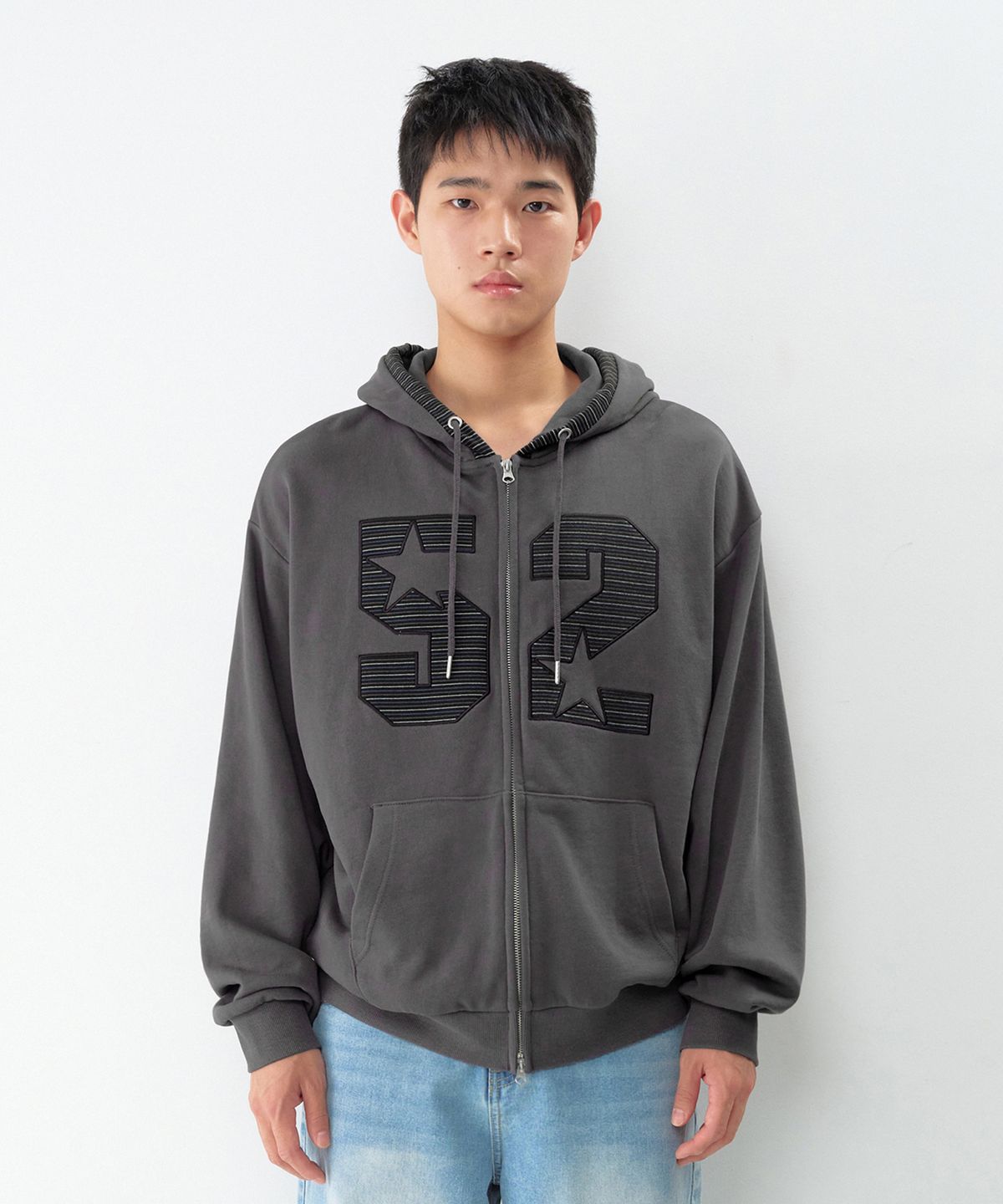 아메스 월드와이드(AMES-WORLDWIDE) 52 STRIPE APPLIQUE HOODIE ZIP-UP CHARCOAL