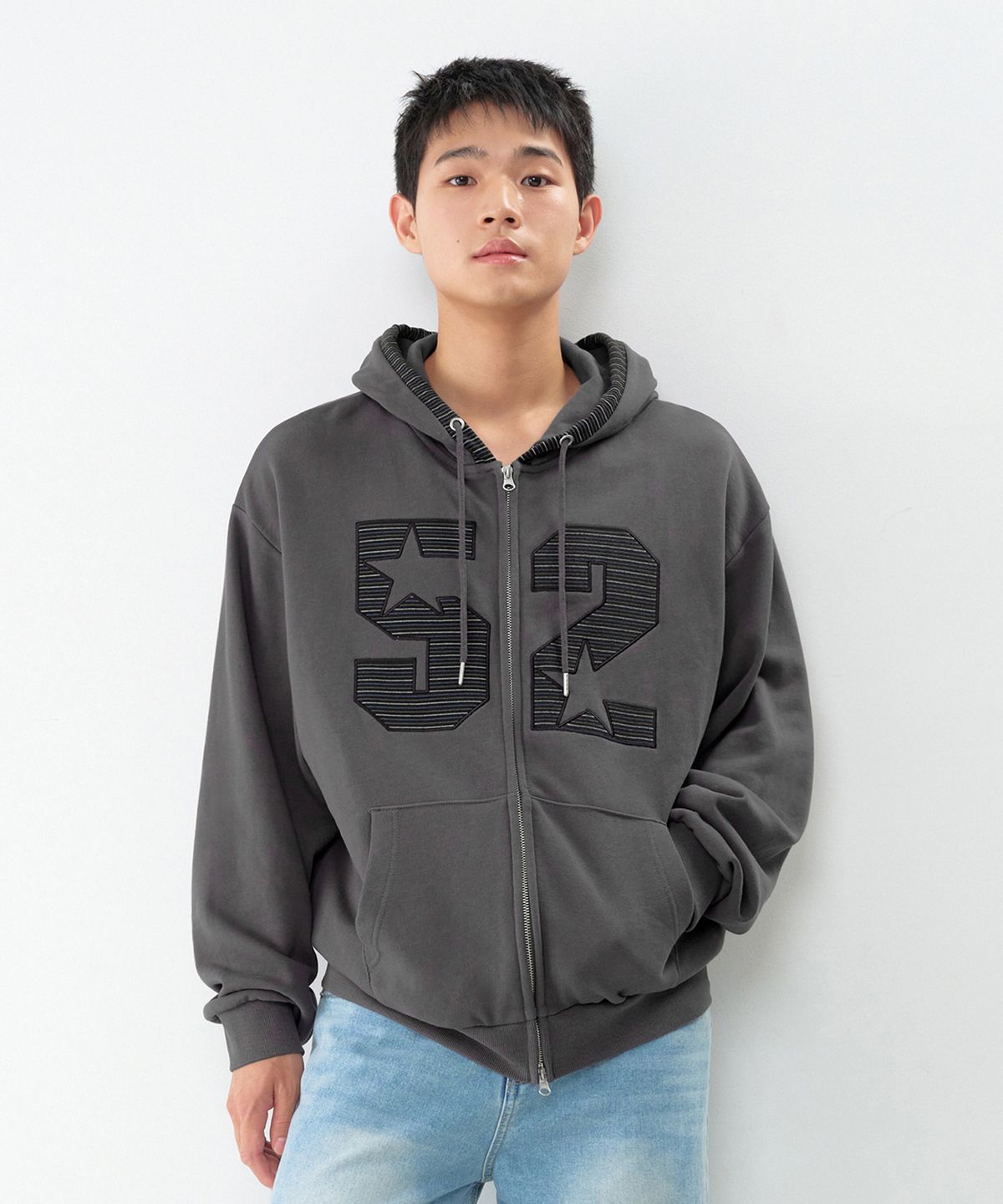 아메스 월드와이드(AMES-WORLDWIDE) 52 STRIPE APPLIQUE HOODIE ZIP-UP CHARCOAL