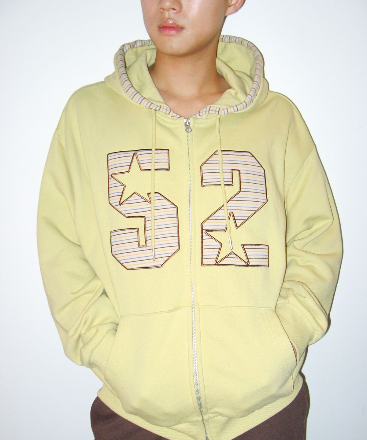 아메스 월드와이드(AMES-WORLDWIDE) 52 STRIPE APPLIQUE HOODIE ZIP-UP YELLOW