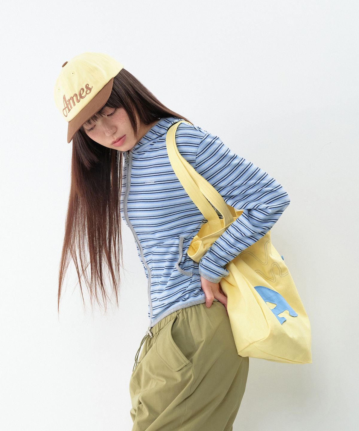 아메스 월드와이드(AMES-WORLDWIDE) BIG TYPO APPLIQUE SHOULDER BAG YELLOW