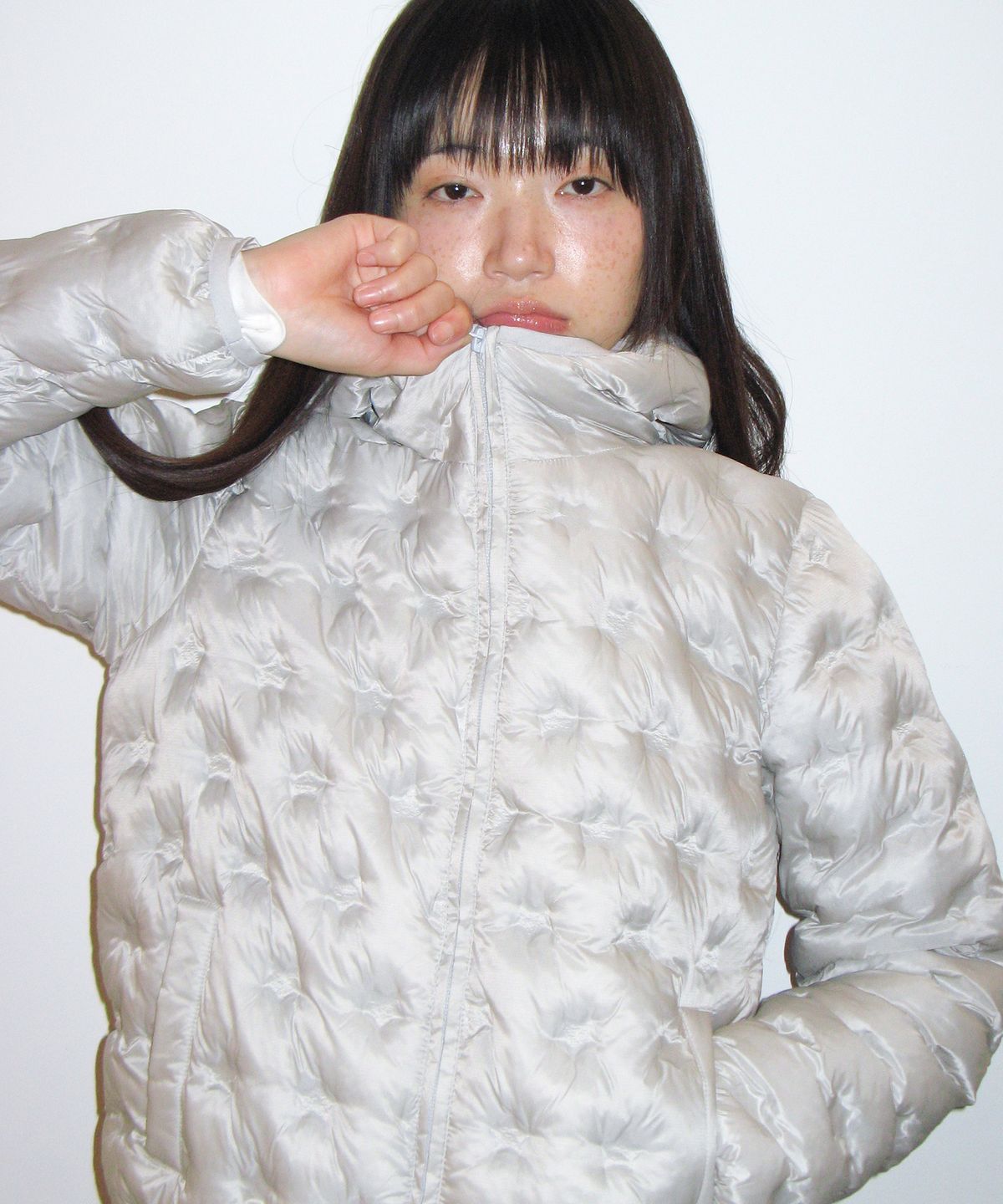 아메스 월드와이드(AMES-WORLDWIDE) STAR LIGHTWEIGHT HOODED PADDING LIGHT GREY