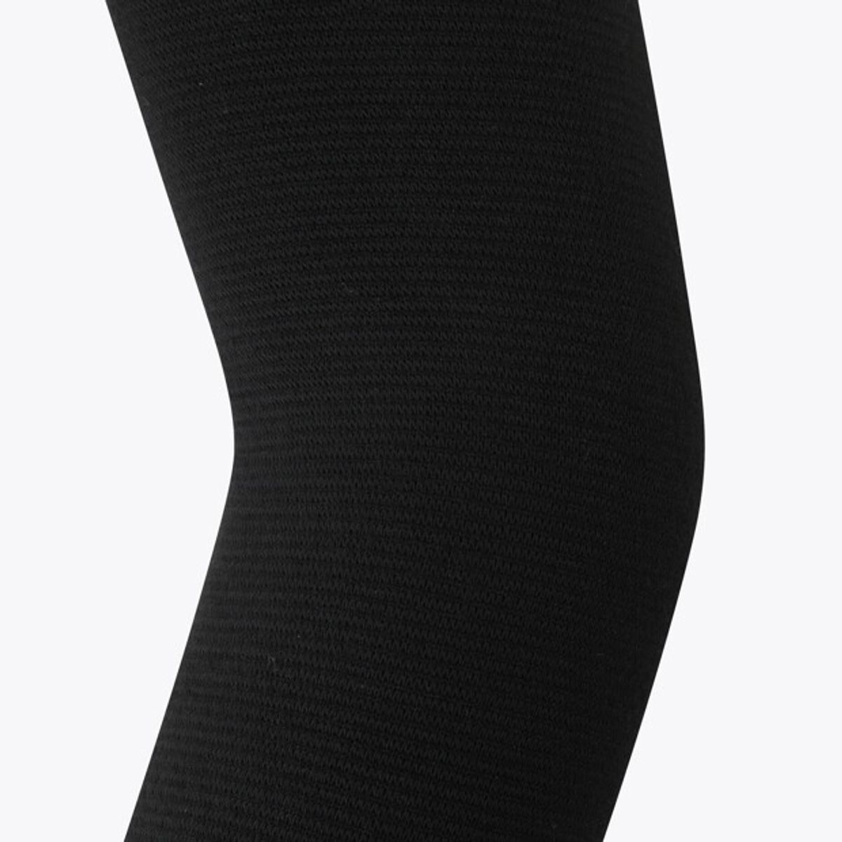 무브스포츠 바이 데상트(MOVESPORT BY DESCENTE) 암커버 (24cm) 블랙 화이트 VS113VSU14