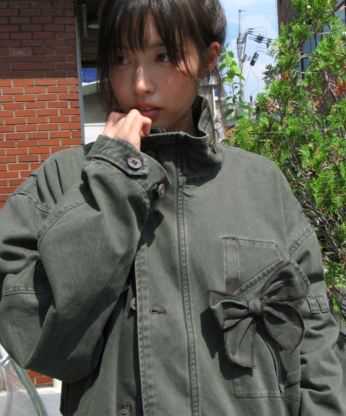 론론(RONRON) RIBBON POCKET FIELD JACKET KHAKI