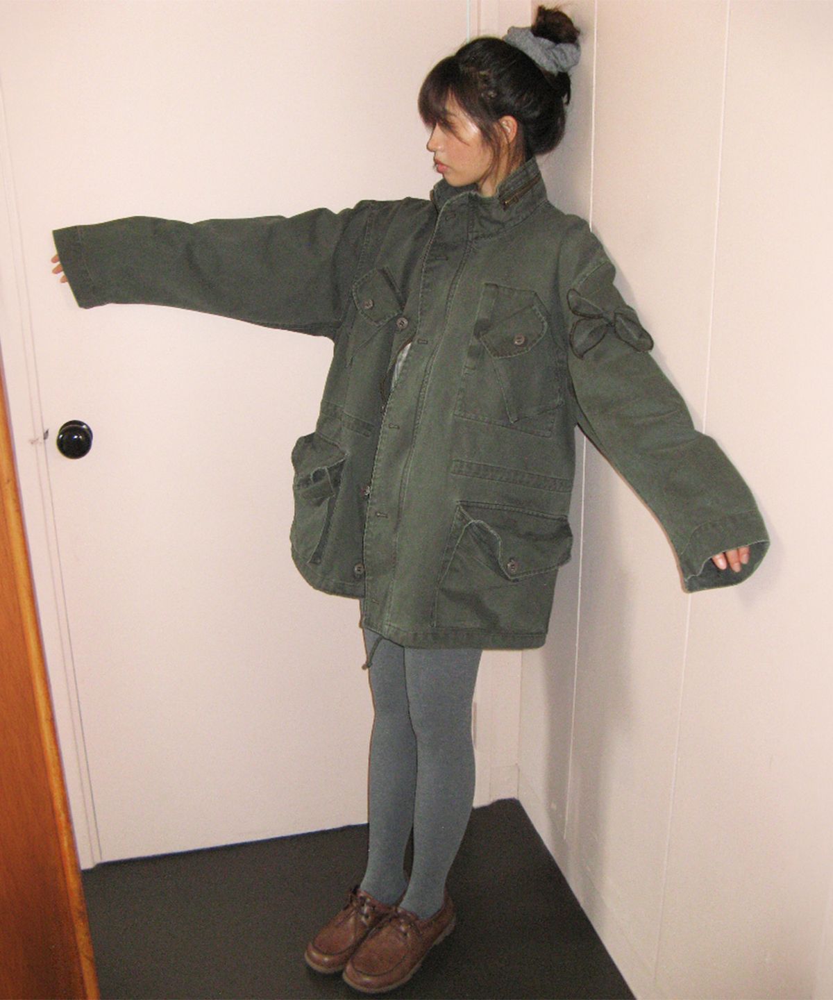론론(RONRON) RIBBON POCKET FIELD JACKET KHAKI