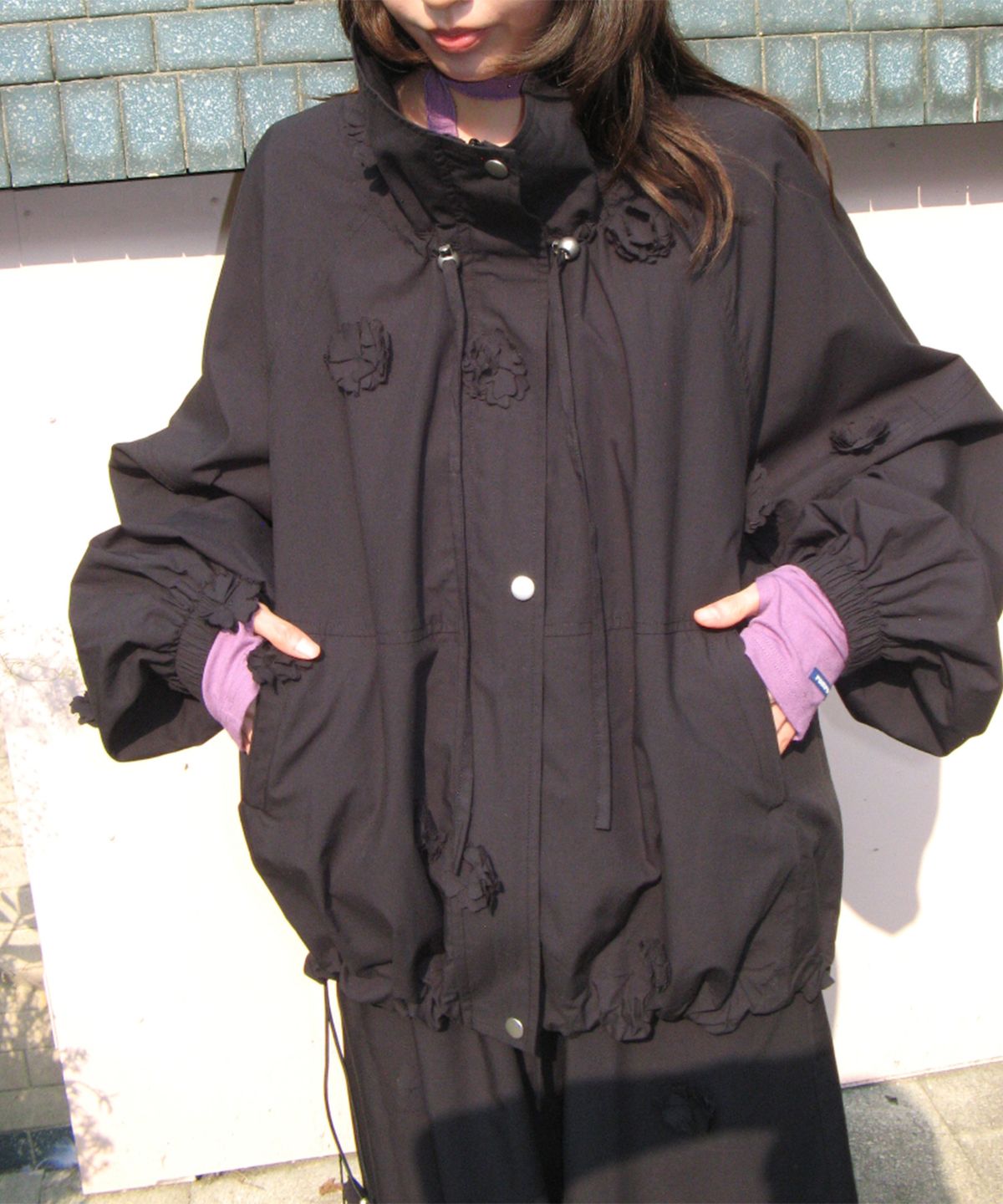 론론(RONRON) MINI FLOWER WINDBREAKER BLACK