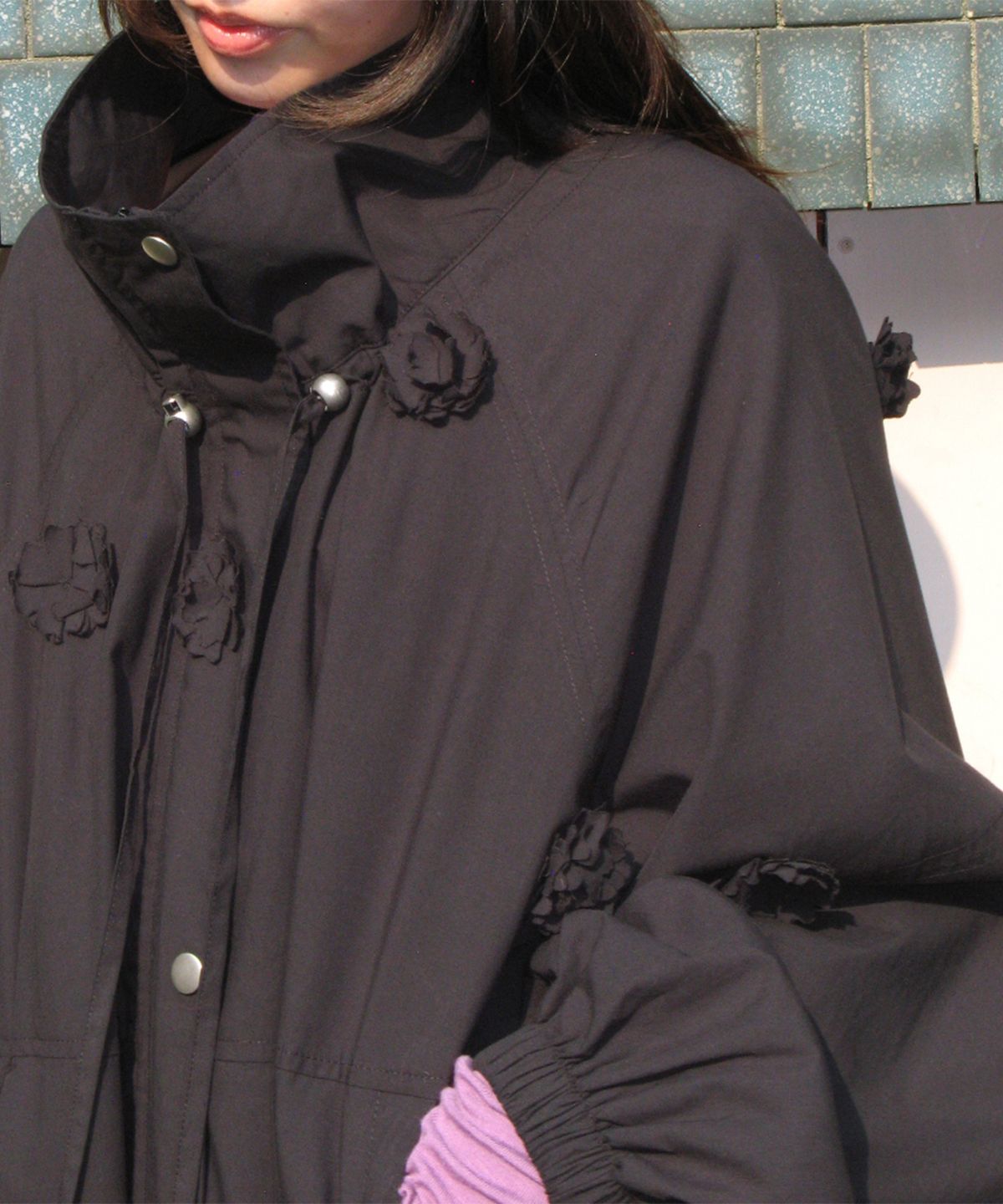 론론(RONRON) MINI FLOWER WINDBREAKER BLACK