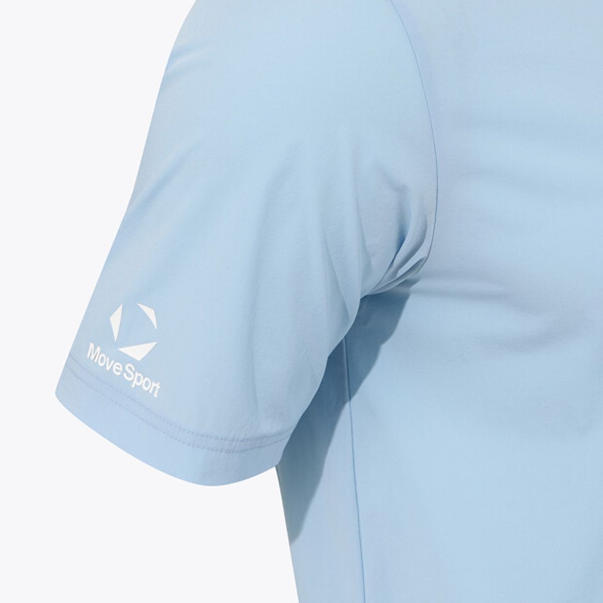 무브스포츠 바이 데상트(MOVESPORT BY DESCENTE) 워딩 그래픽 우븐 반팔 티셔츠 라이트 블루 VS123ETS12