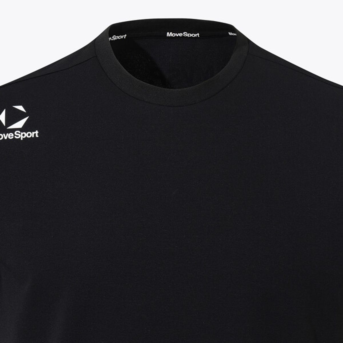 무브스포츠 바이 데상트(MOVESPORT BY DESCENTE) 숄더 워딩 그래픽 반팔 티셔츠 블랙 VS121ETS15