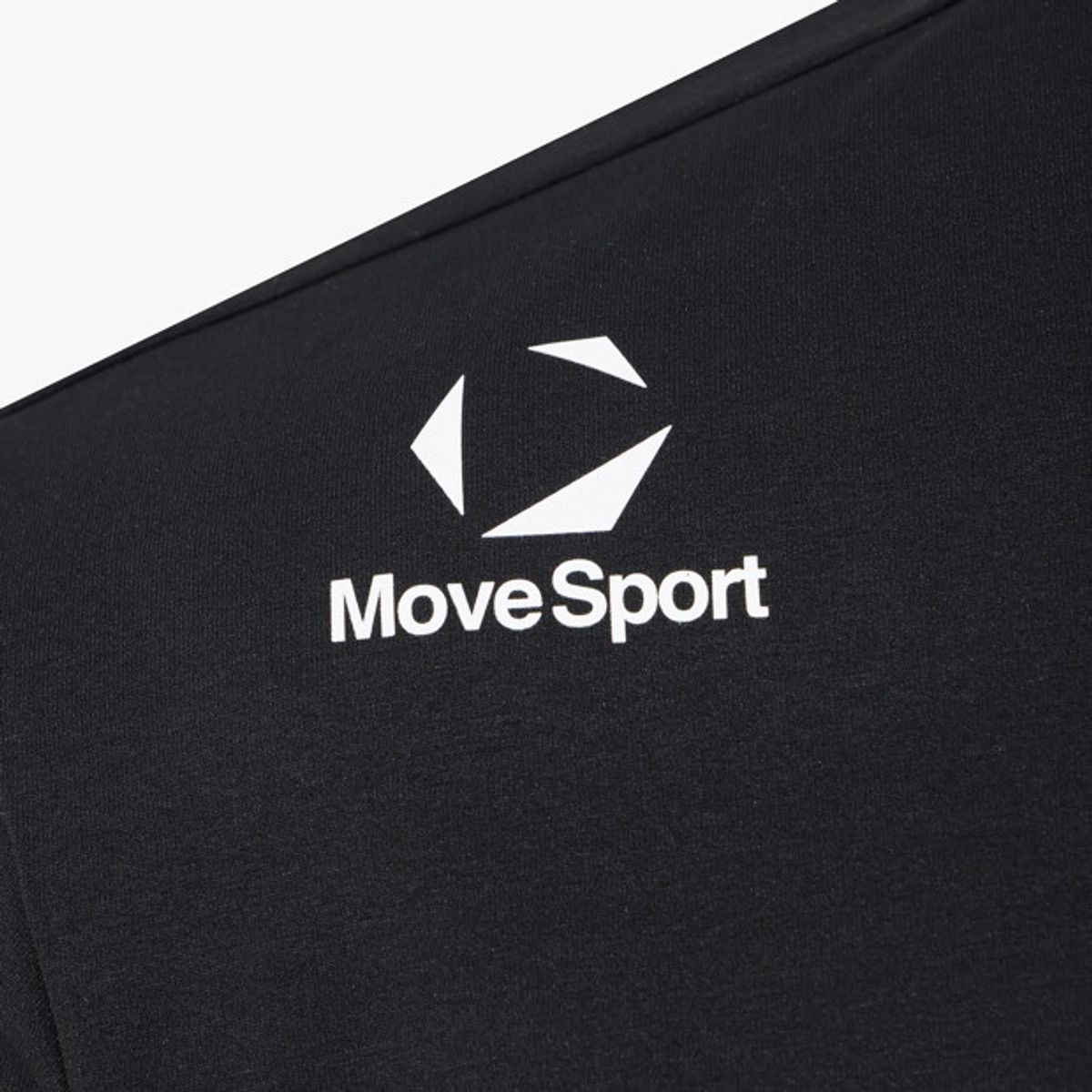 무브스포츠 바이 데상트(MOVESPORT BY DESCENTE) 워딩 그래픽 긴팔 티셔츠 블랙 VS121ETL11