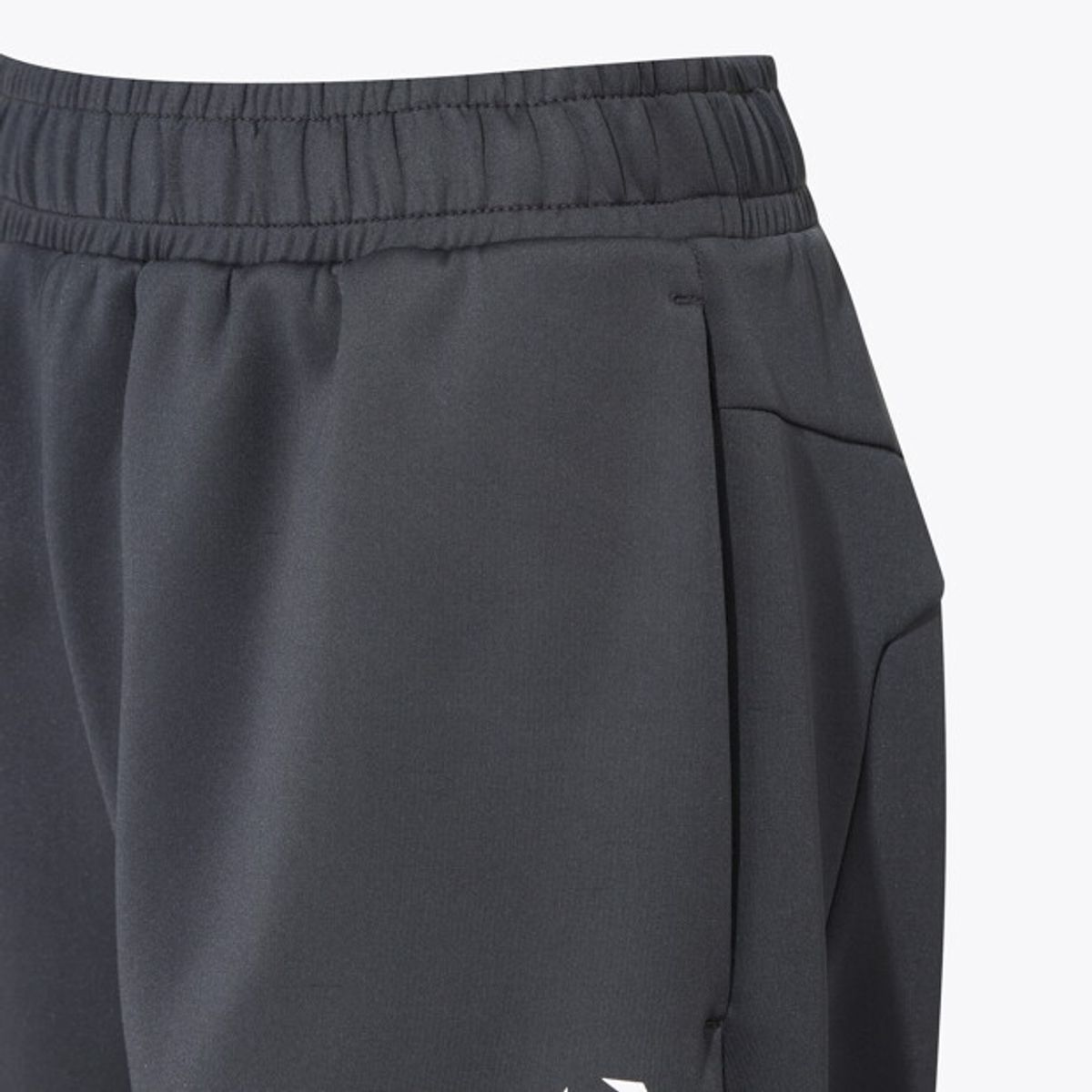 무브스포츠 바이 데상트(MOVESPORT BY DESCENTE) 로고 트레이닝 팬츠 차콜 VS121EFP12