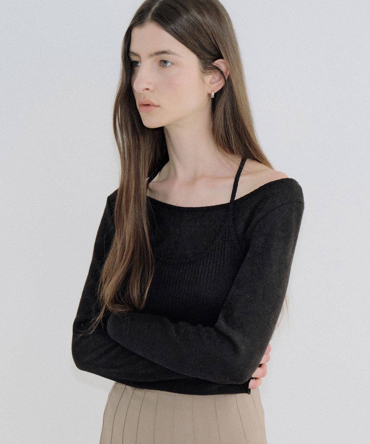 아워코모스(OURCOMOS) ribbed layered halterneck T-shirt (black) orc 6103