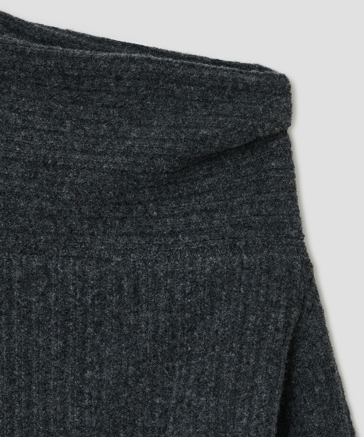타입서비스(TYPESERVICE) Button Off Shoulder Knit [Charcoal]