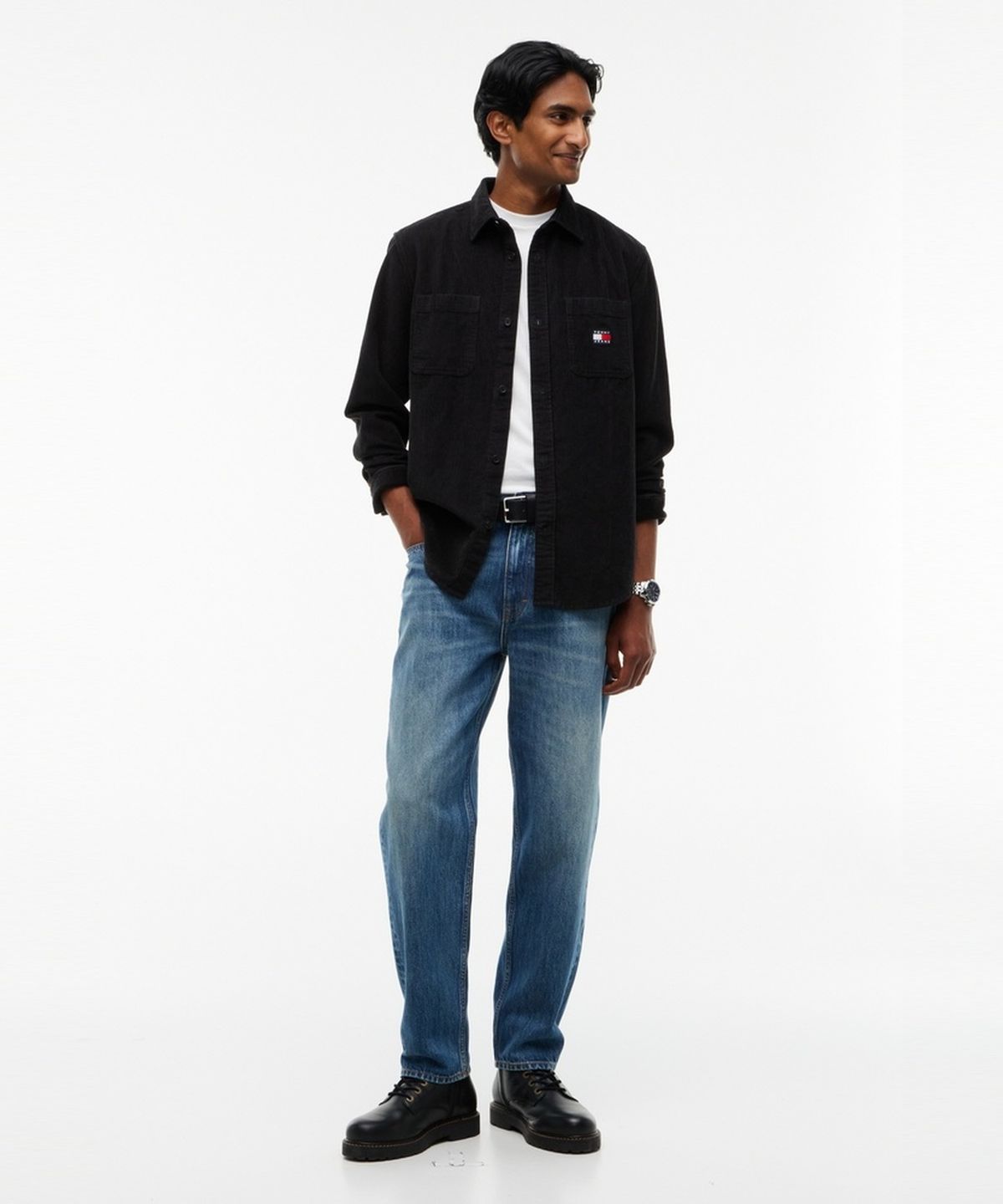 타미진스(TOMMY JEANS) 릴렉스 핏 코듀로이 셔츠 (T32G7WSH16TMT1BDS)