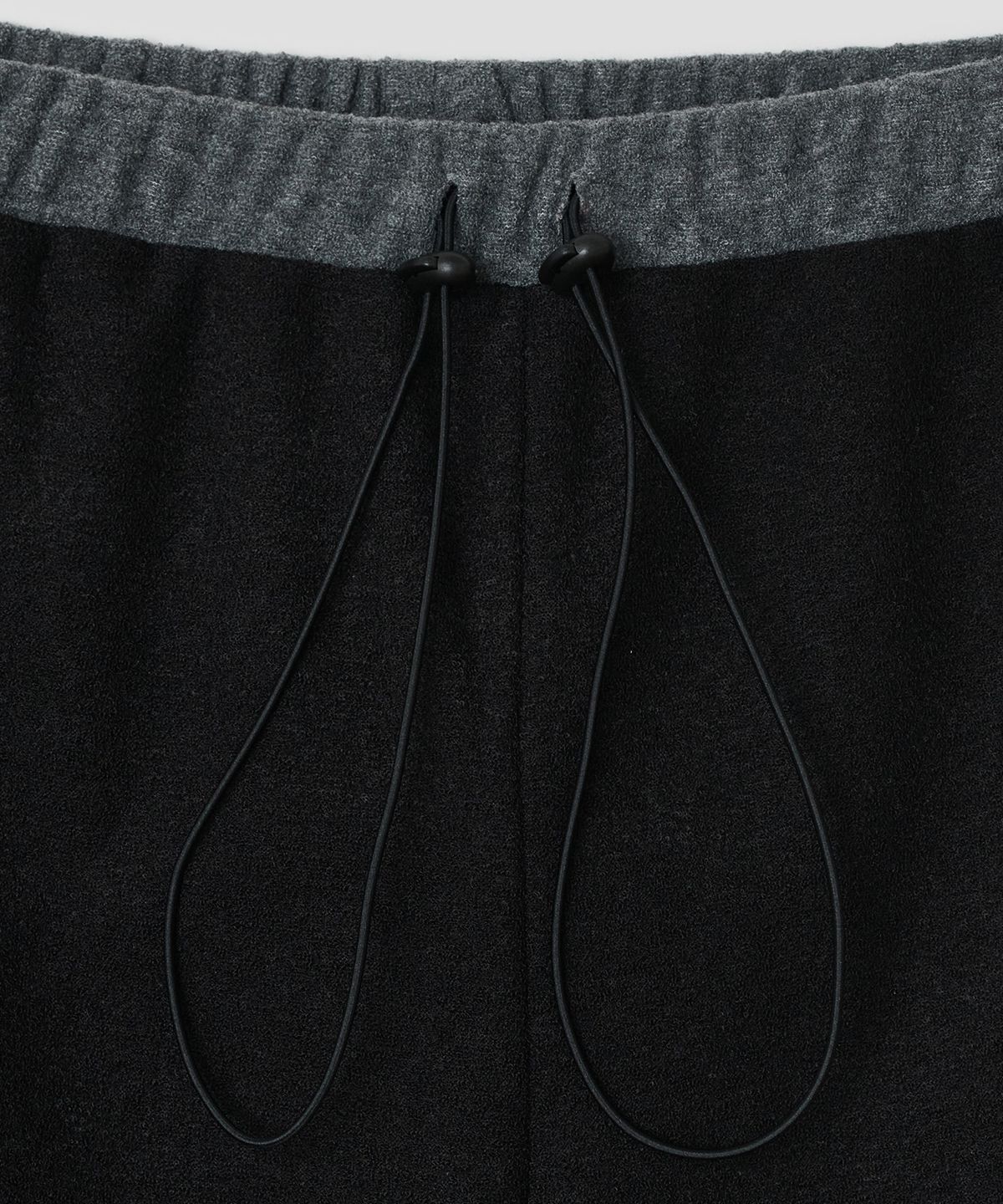 타입서비스(TYPESERVICE) Lace Trim Hotfix Fleece Pants [Black]
