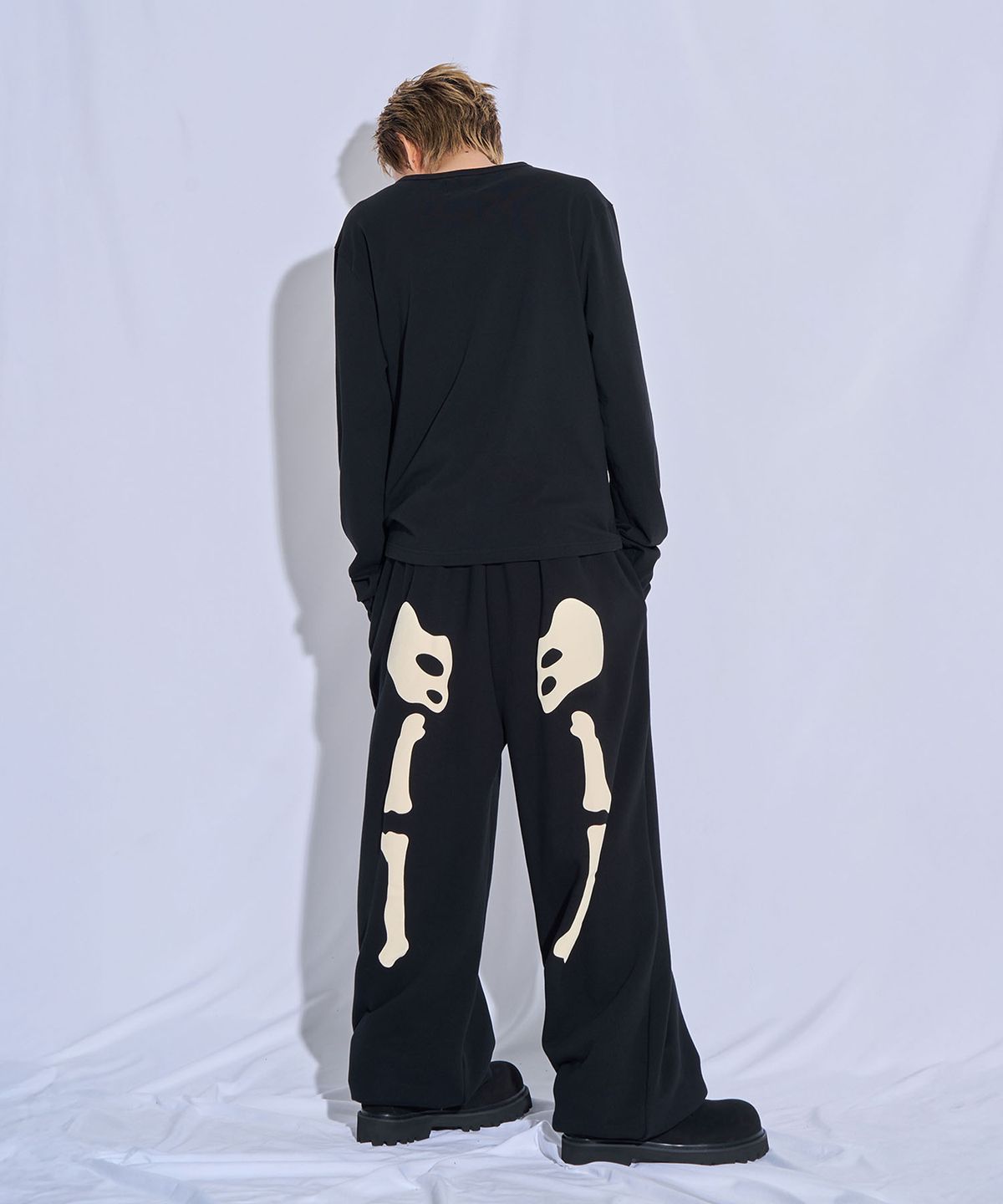 피치블랙(PITCHBLACK) SKELETON PRINT SWEAT PANTS (BLACK)