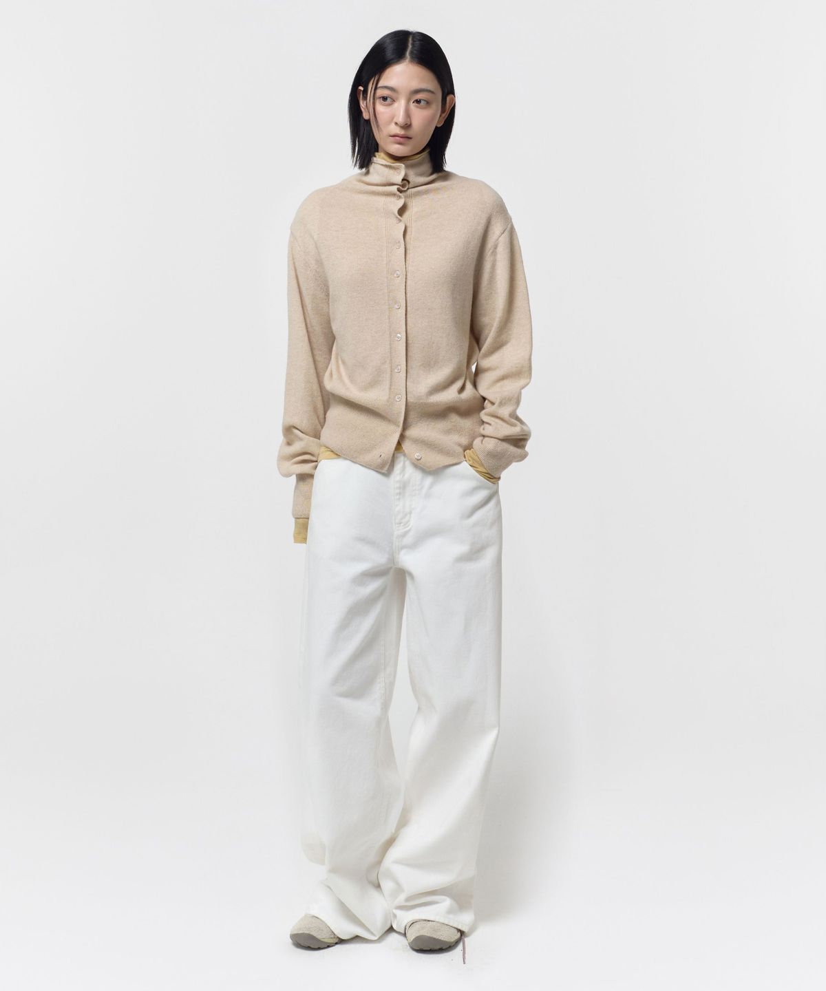 지비에이치 어패럴(GBH APPAREL) WOOL BLEND HIGH-NECK CARDIGAN / LIGHT BEIGE