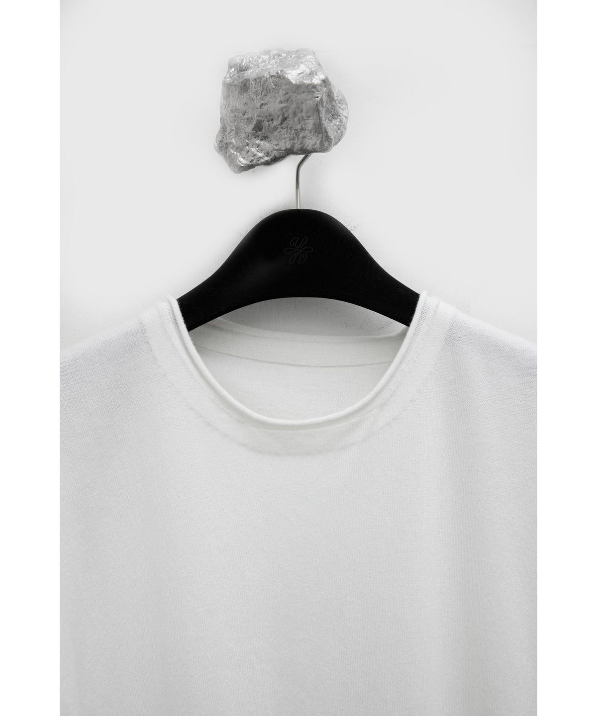 유스(YOUTH) Round-neck Roll-up Knit - White
