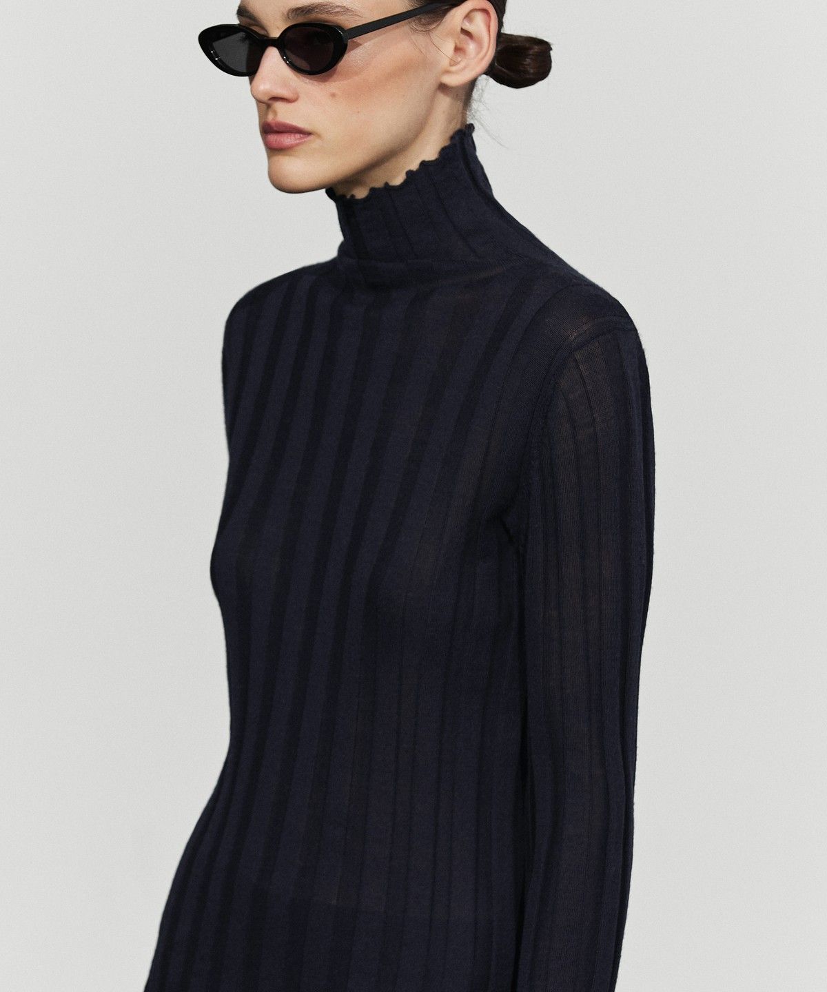 마시모두띠(MASSIMO DUTTI) 골지 모크 넥 니트 스웨터