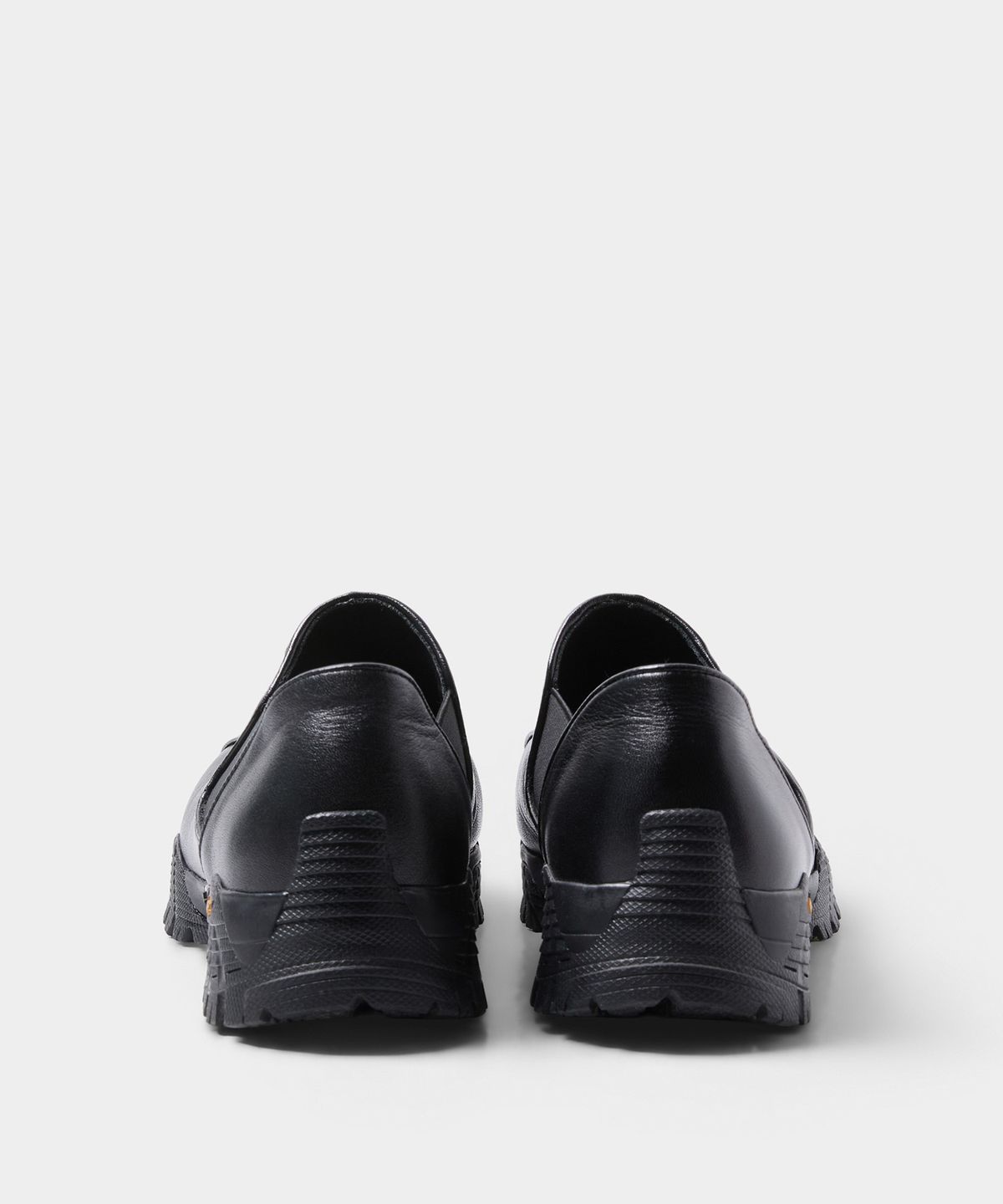 커스텀멜로우(CUSTOMELLOW) [customellow x YOWE] Black Leather Slip On Loafers Uon2 CU4AX26993BKX