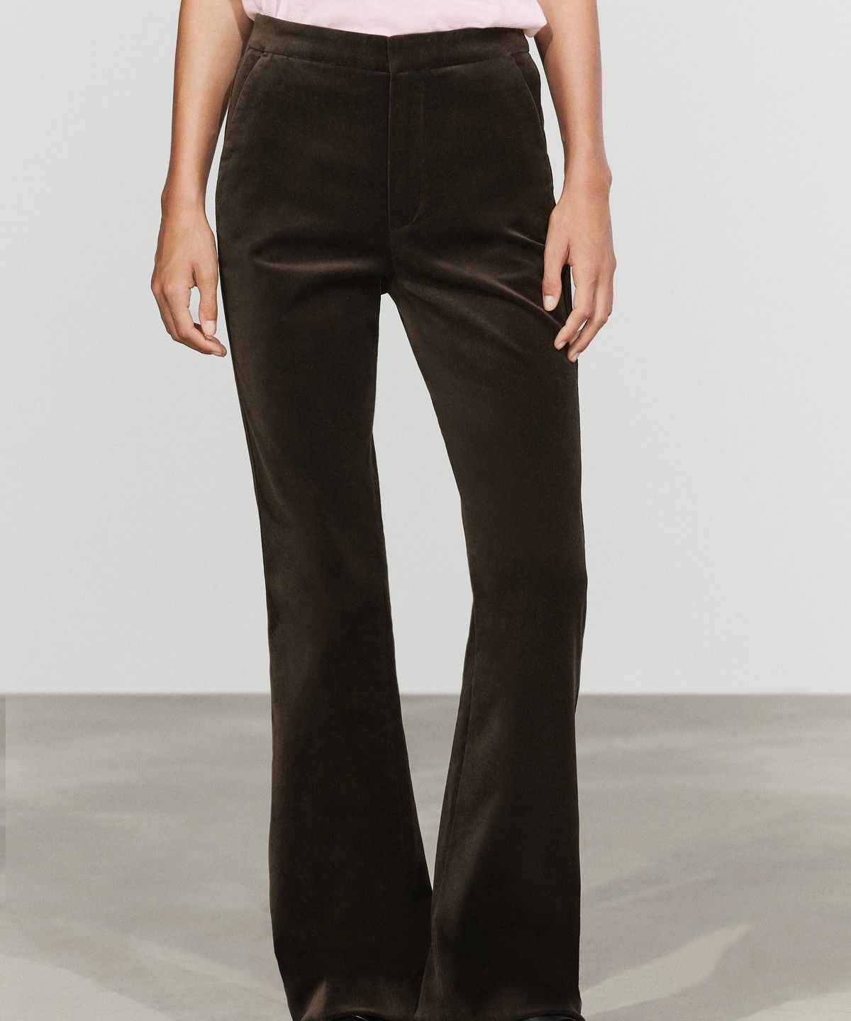 마시모두띠(MASSIMO DUTTI) 스키니 플레어핏 벨벳 팬츠
