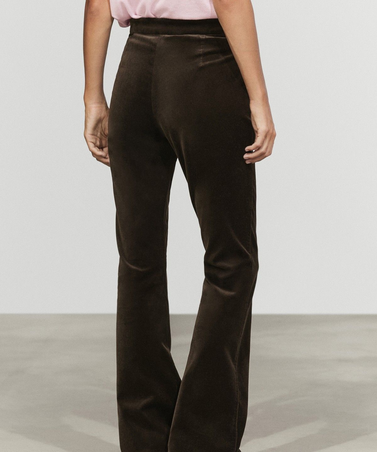 마시모두띠(MASSIMO DUTTI) 스키니 플레어핏 벨벳 팬츠